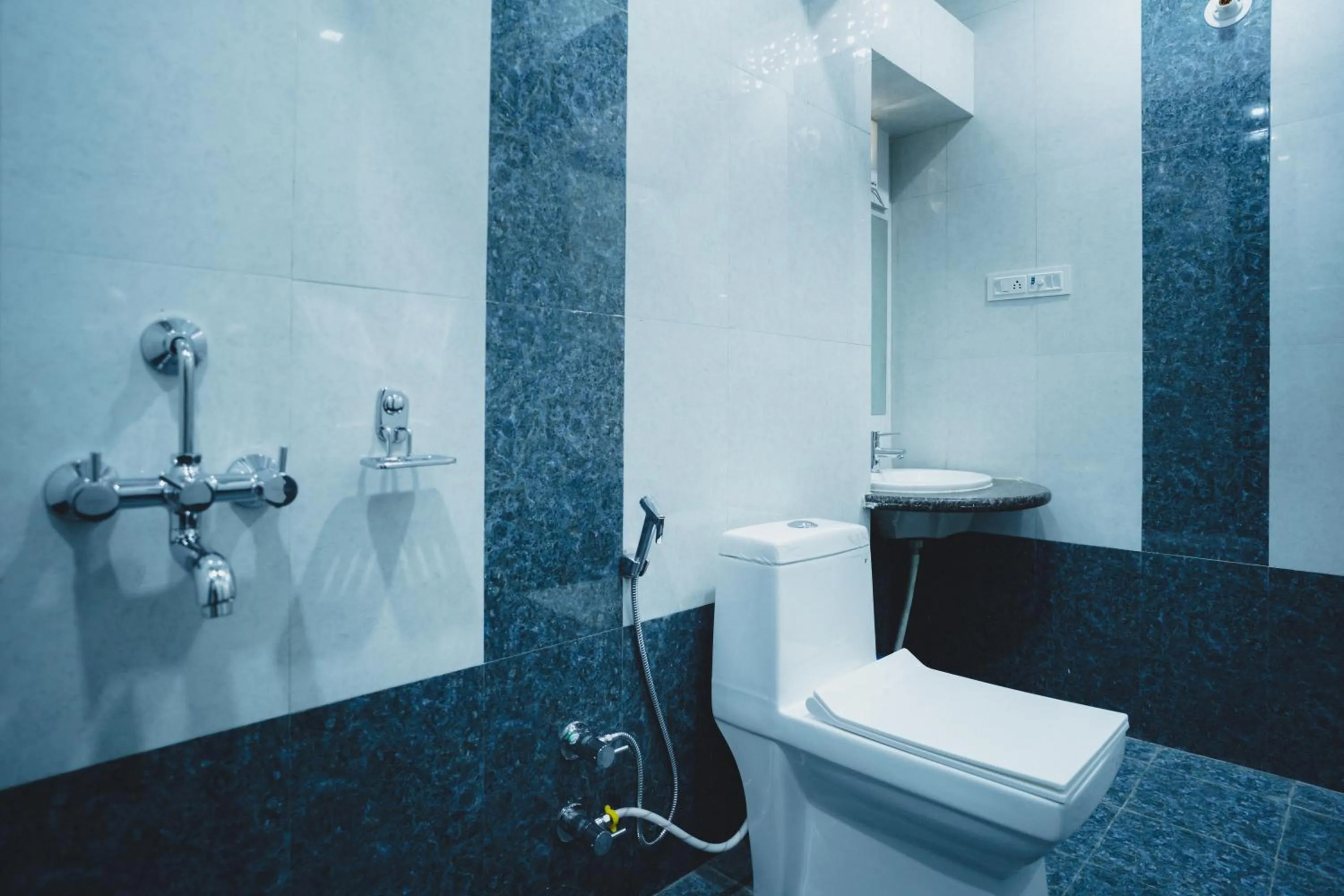 Shower in Hotel Akashdeep - Located City Centre