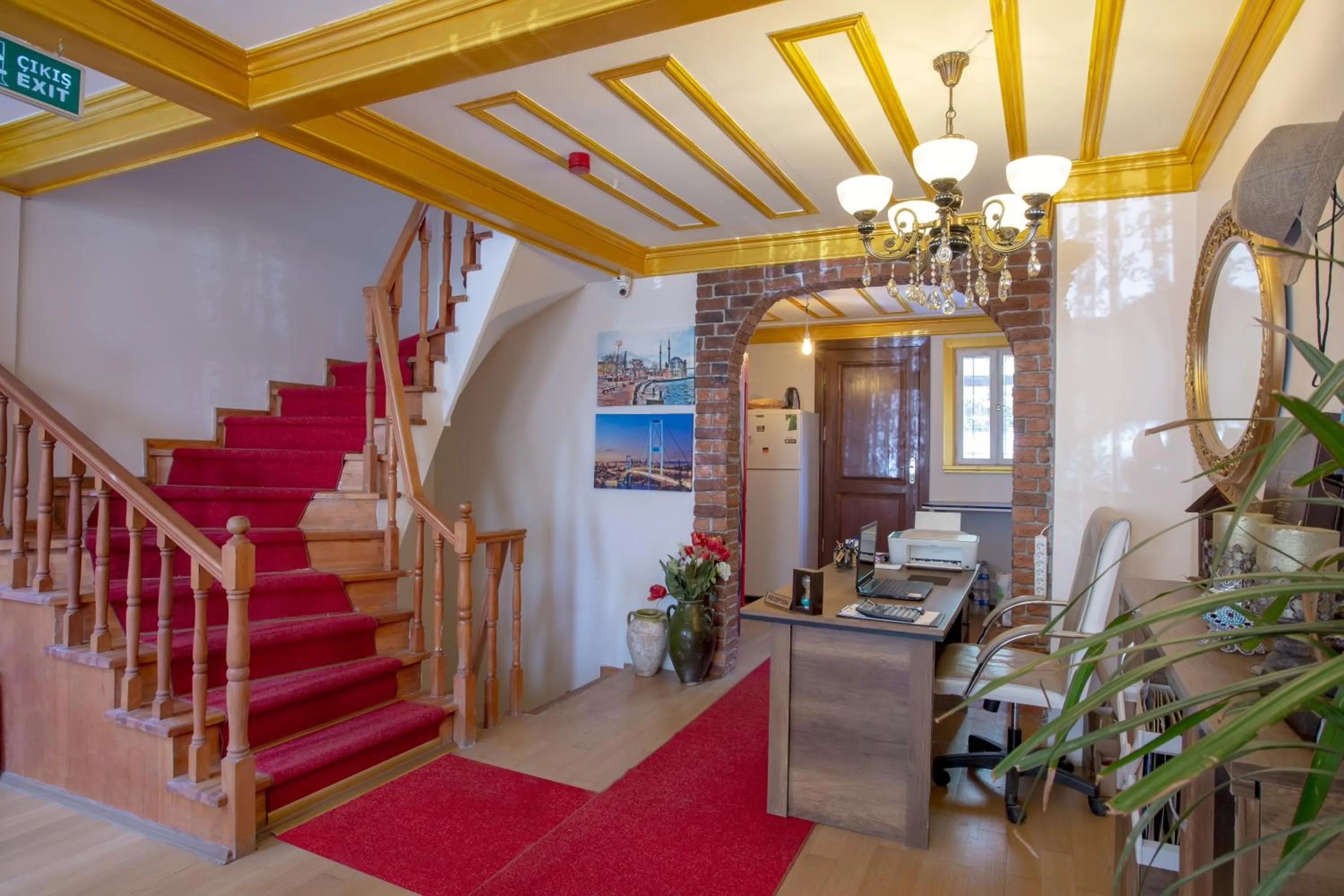 Lobby or reception in April Hotel