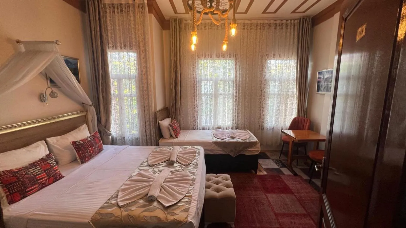 Photo of the whole room, Bed in April Hotel