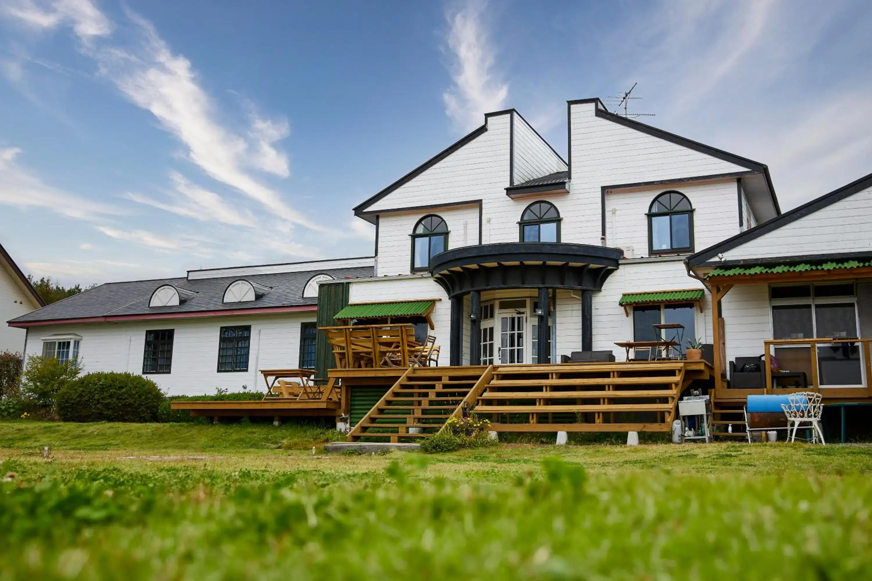 Guesthouse leaf Guesthouse leaf