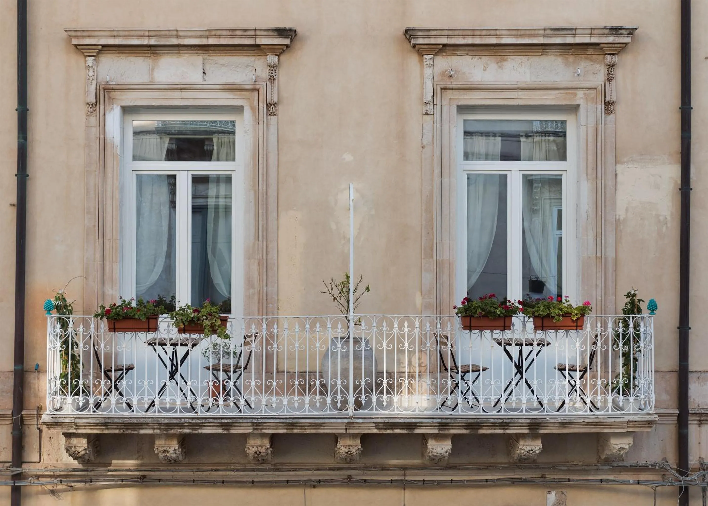 Property building in Calafatari B&B