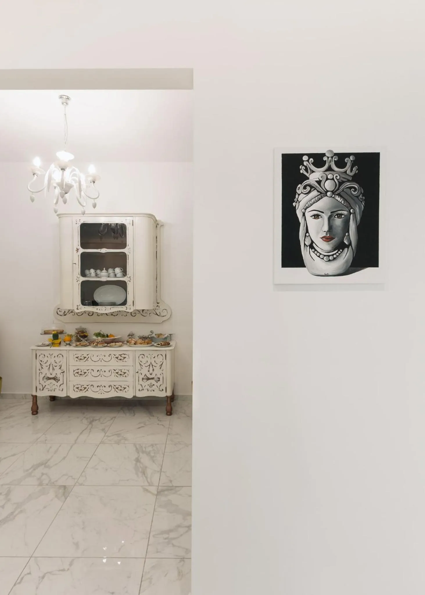 Decorative detail in Calafatari B&B