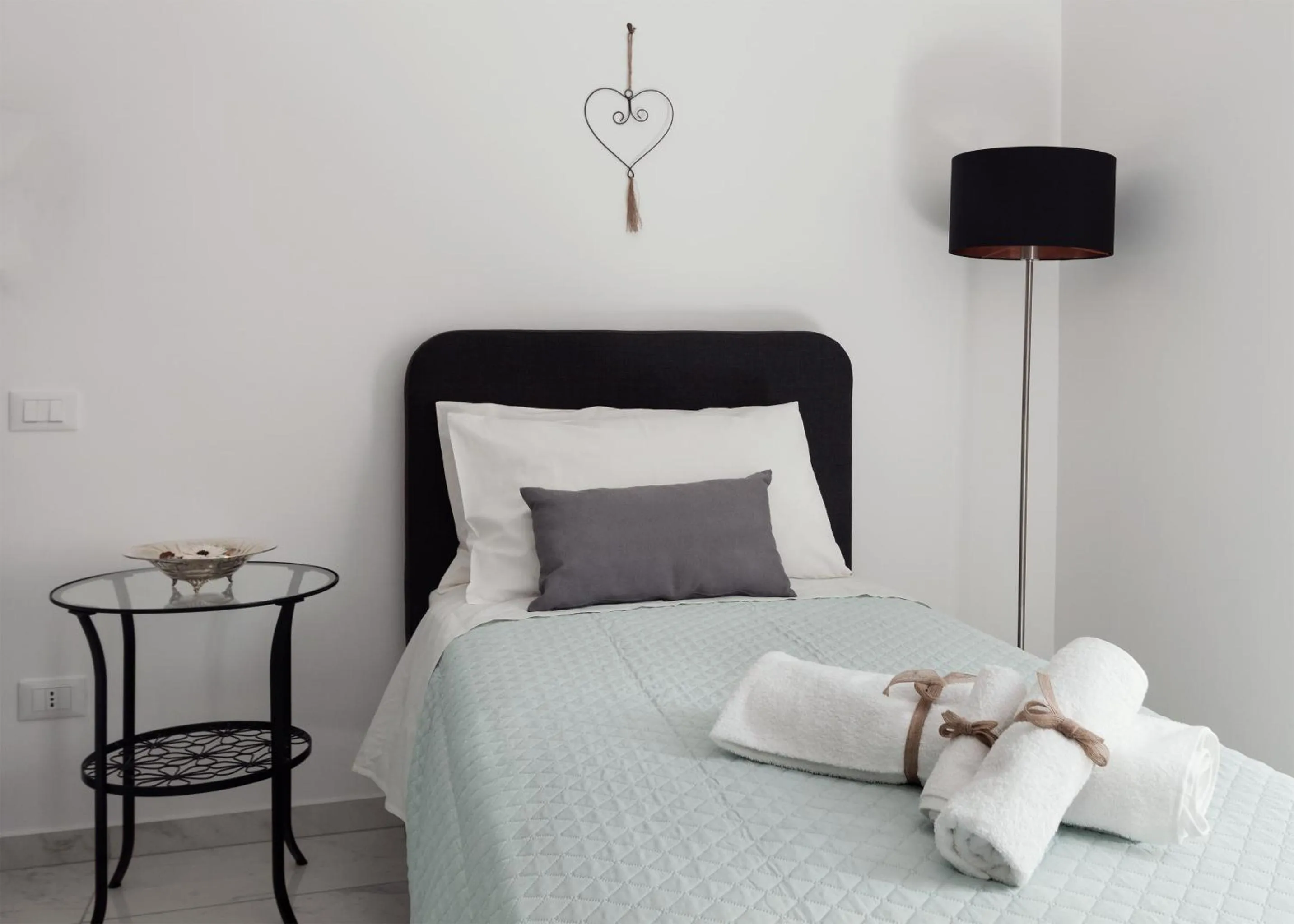 Bed in Calafatari B&B