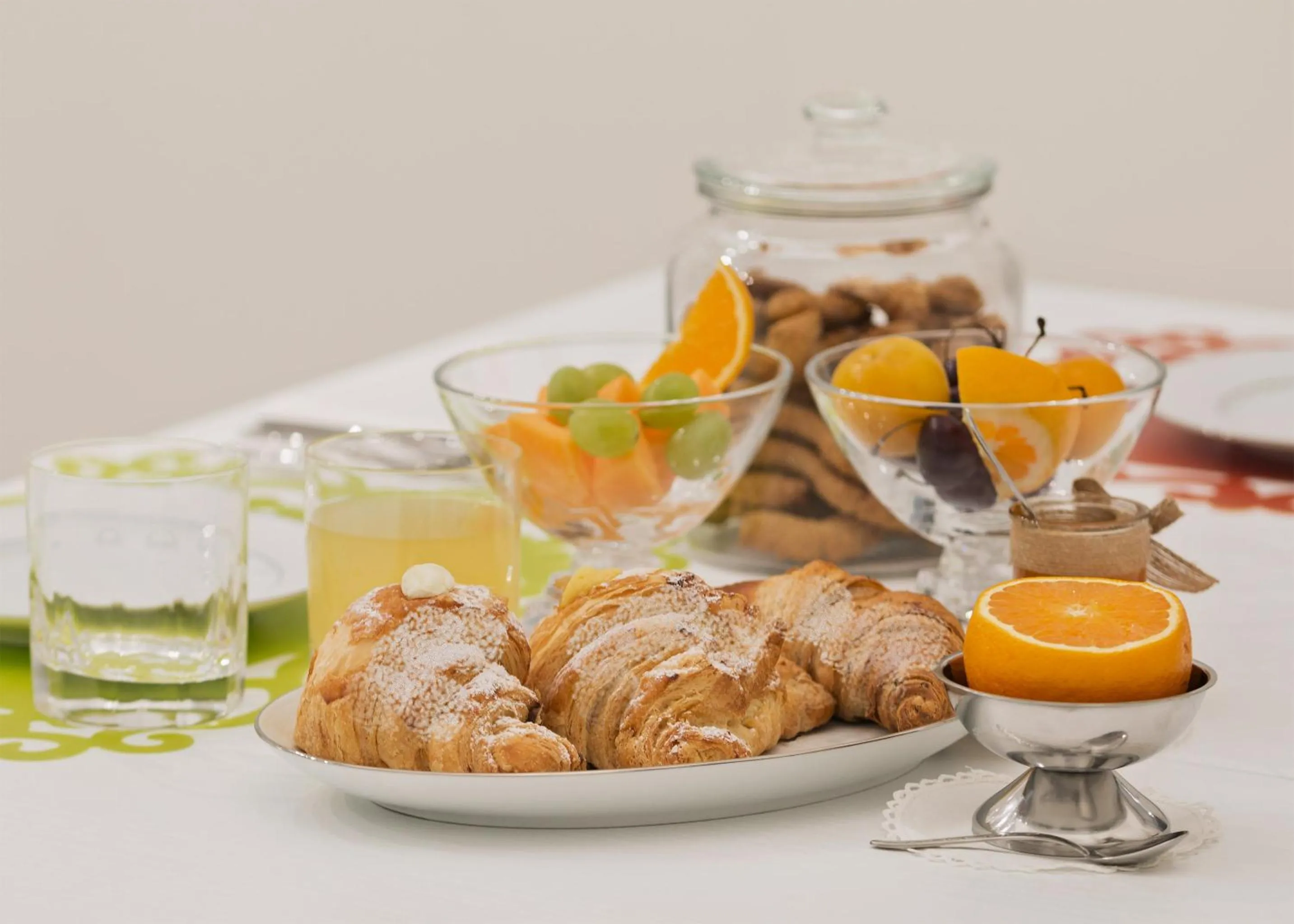 Breakfast in Calafatari B&B