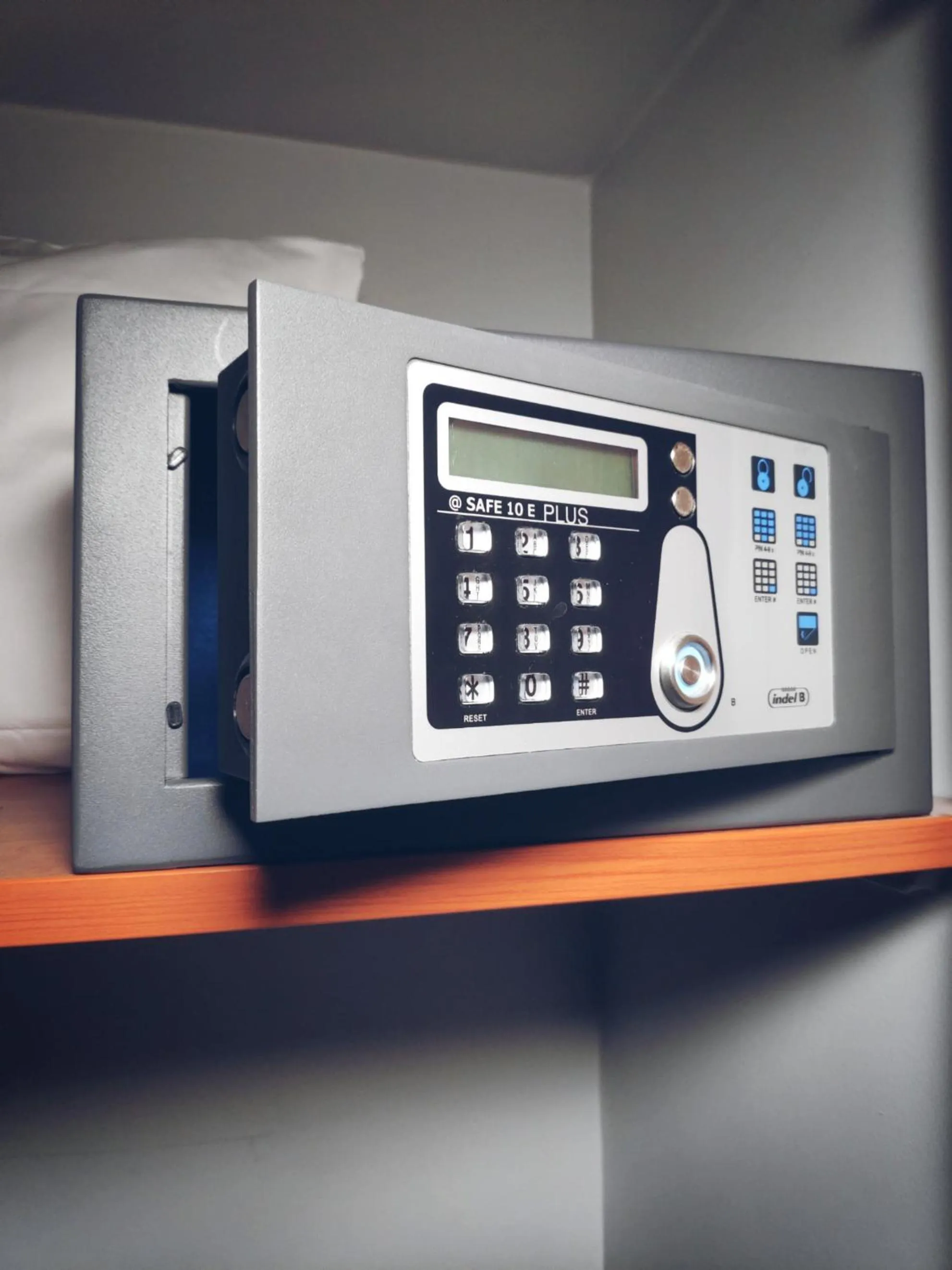 Area and facilities in Little Hôtel