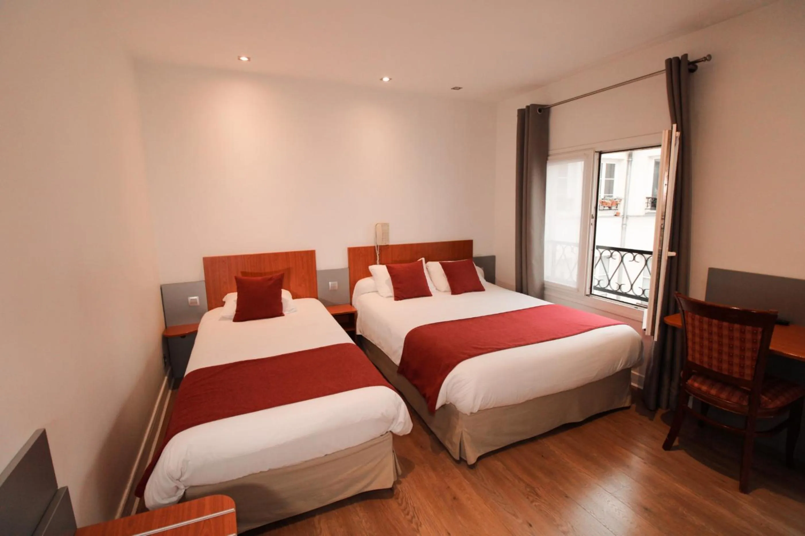 Bed in Little Hôtel