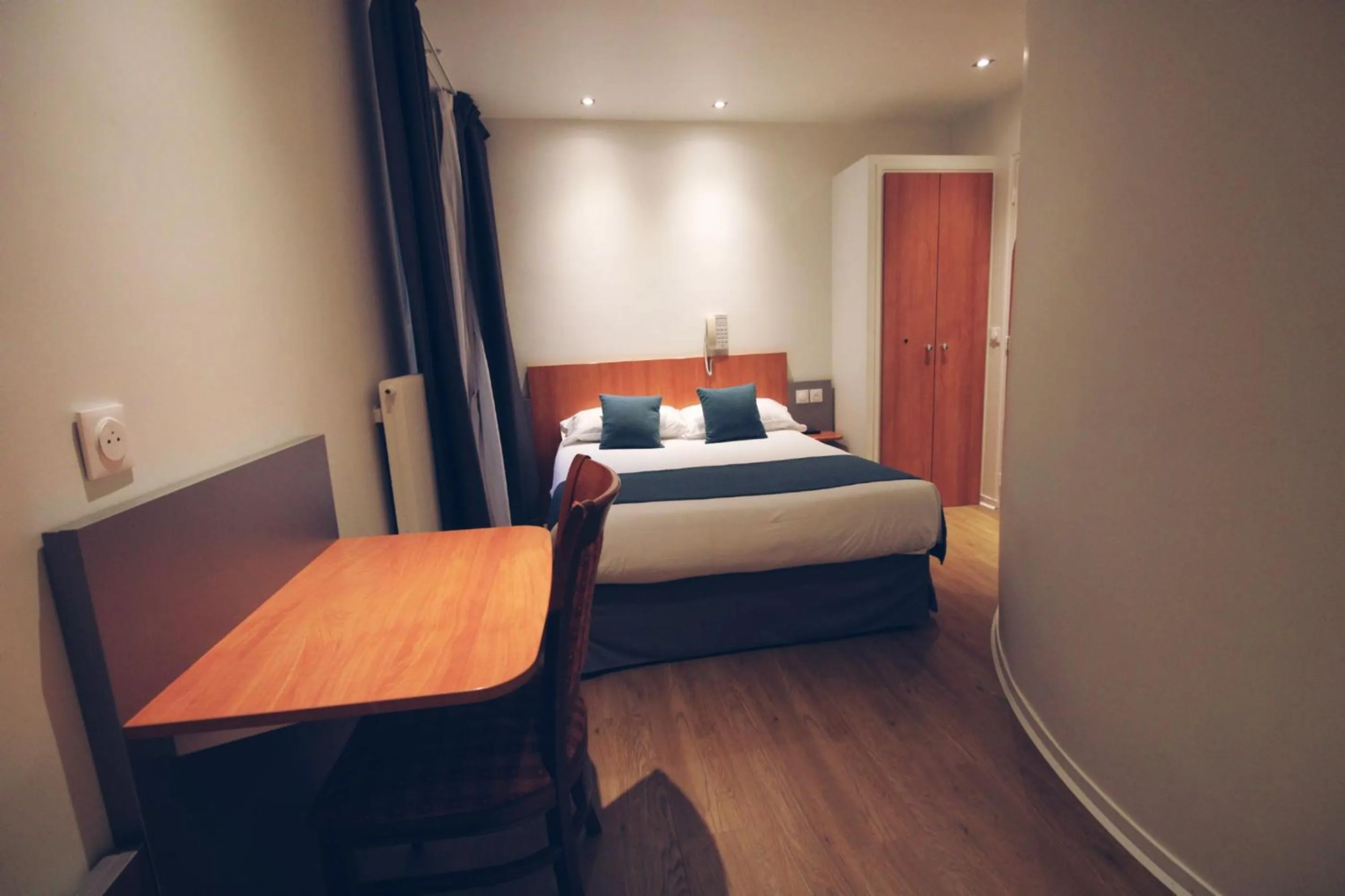 Bed in Little Hôtel