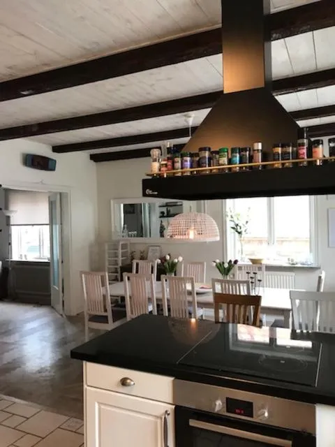 Food and drinks in Mullbärsgårdens Bed and Breakfast