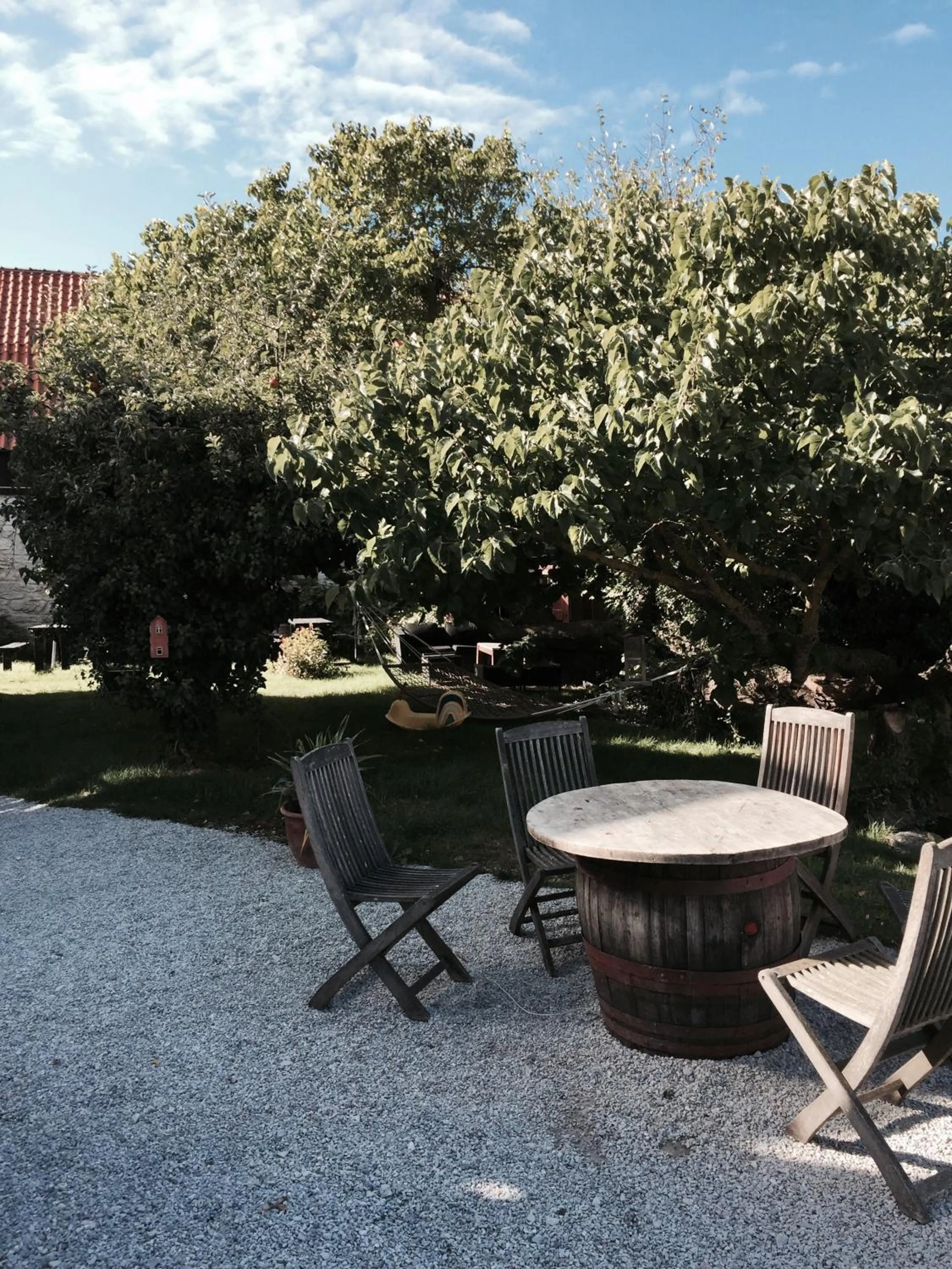 Patio in Mullbärsgårdens Bed and Breakfast