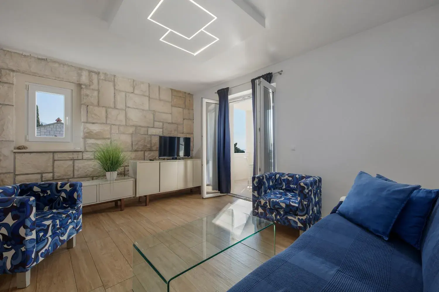 Luxury One-Bedroom Apartment with Sea View in Villa Mediterranea Luxury One-Bedroom Apartment with Sea View in Villa Mediterranea