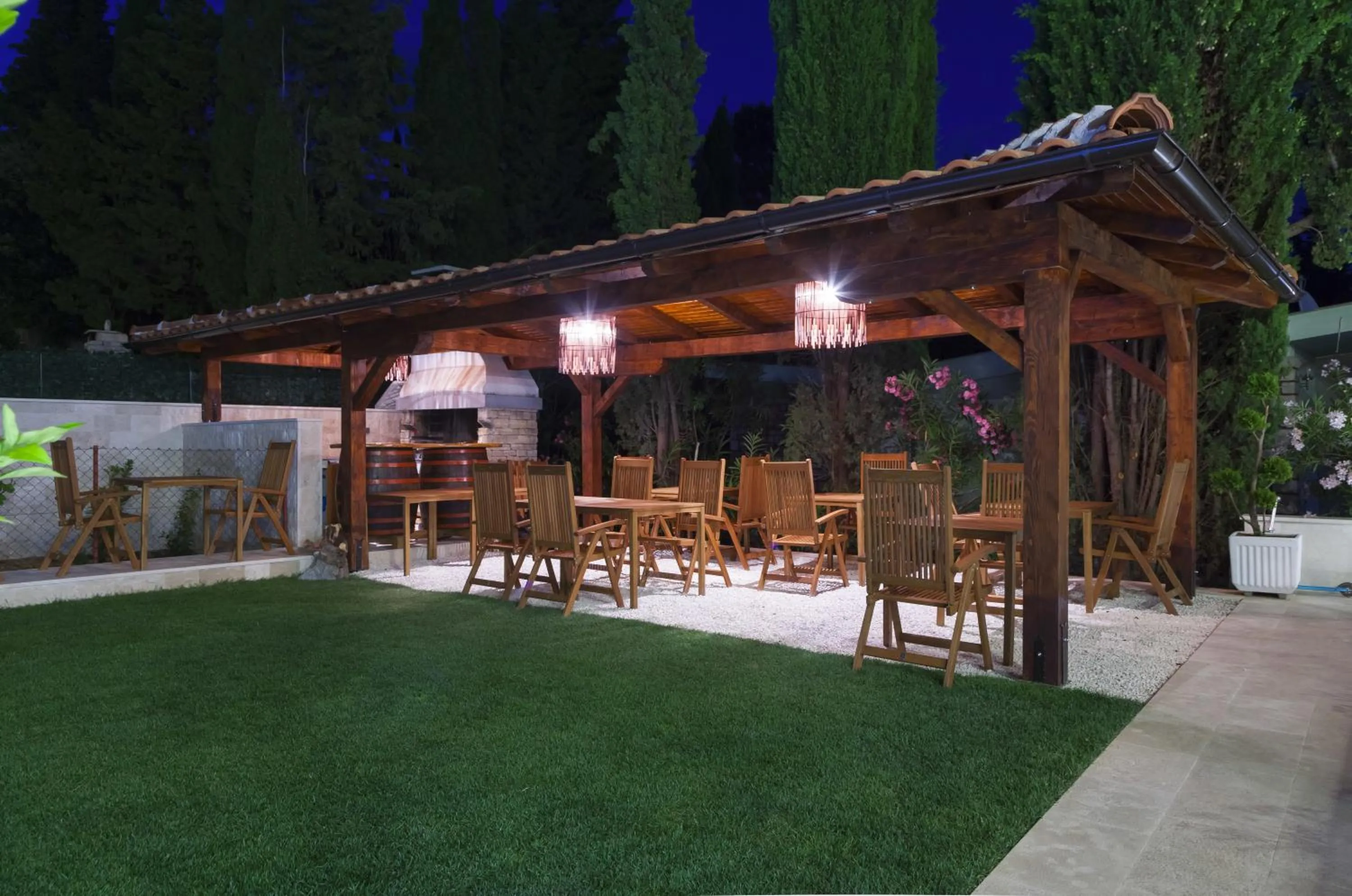 BBQ facilities in Villa Mediterranea