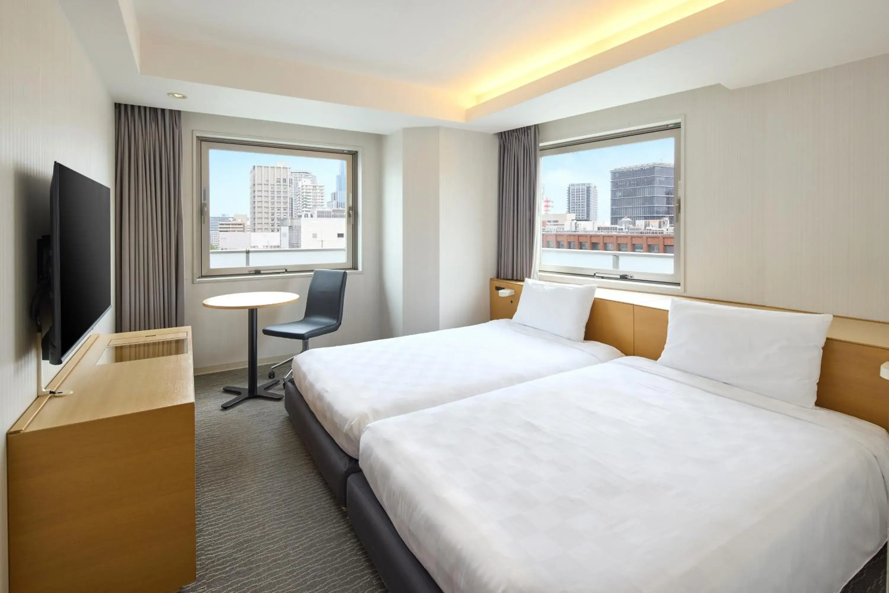 Photo of the whole room, Bed in Kobe Motomachi Tokyu REI Hotel Photo of the whole room, Bed in Kobe Motomachi Tokyu REI Hotel