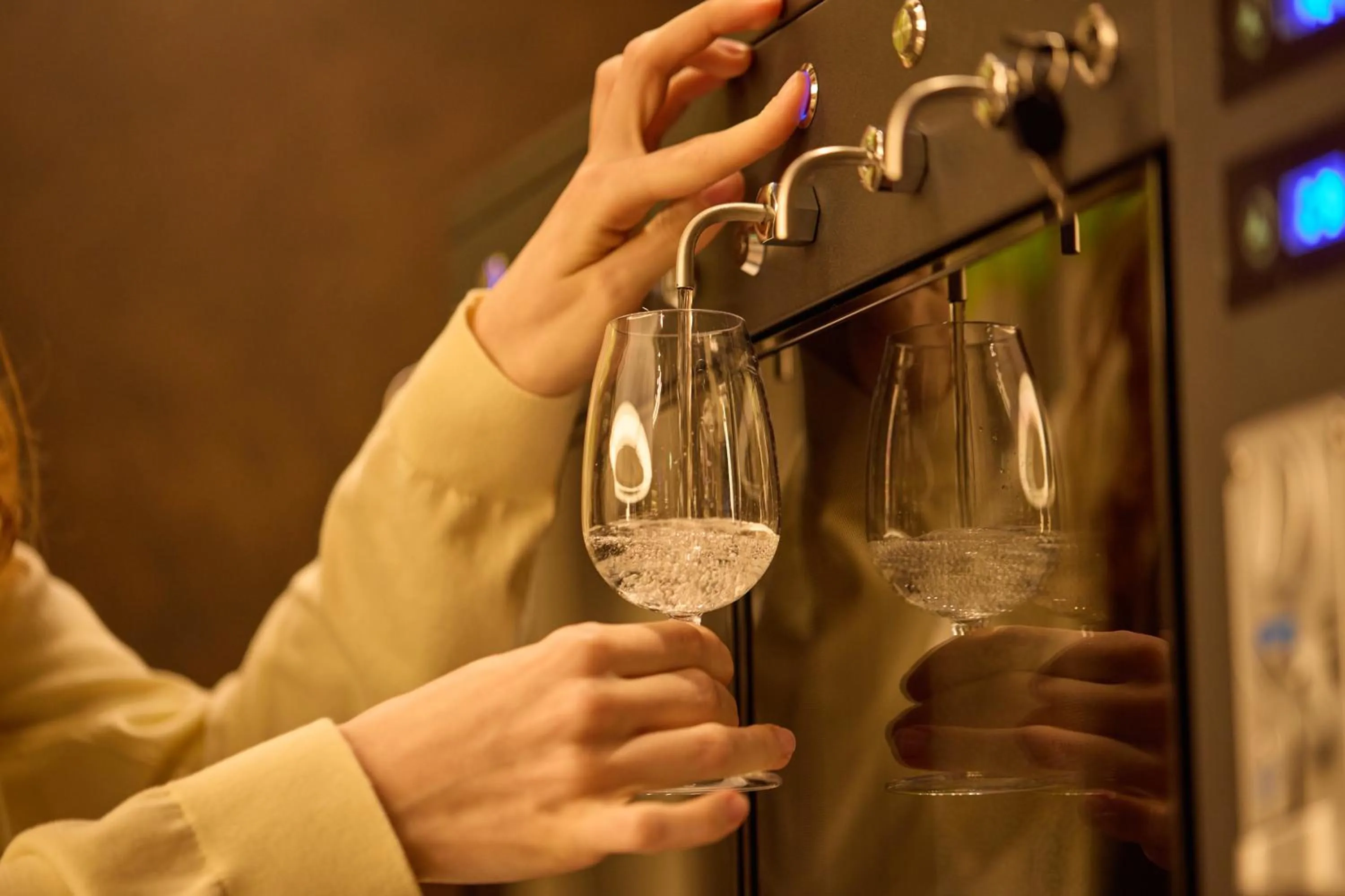 Lounge or bar in Kobe Motomachi Tokyu REI Hotel