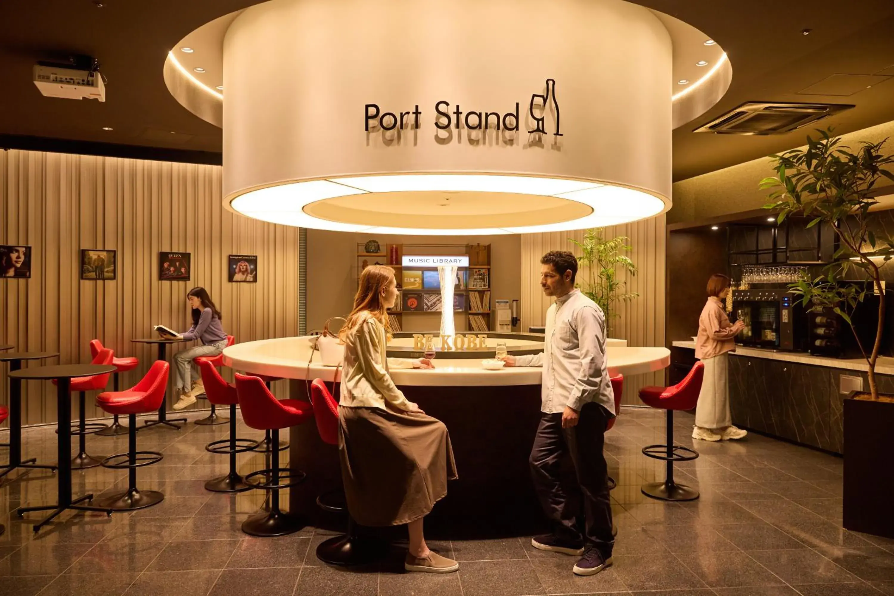 Lounge or bar in Kobe Motomachi Tokyu REI Hotel Lounge or bar in Kobe Motomachi Tokyu REI Hotel