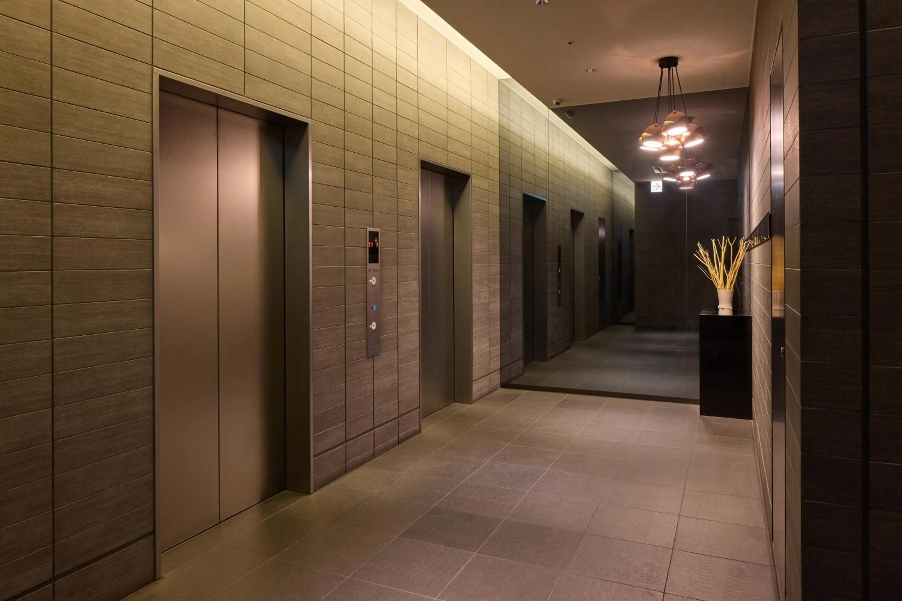 elevator in Kobe Motomachi Tokyu REI Hotel