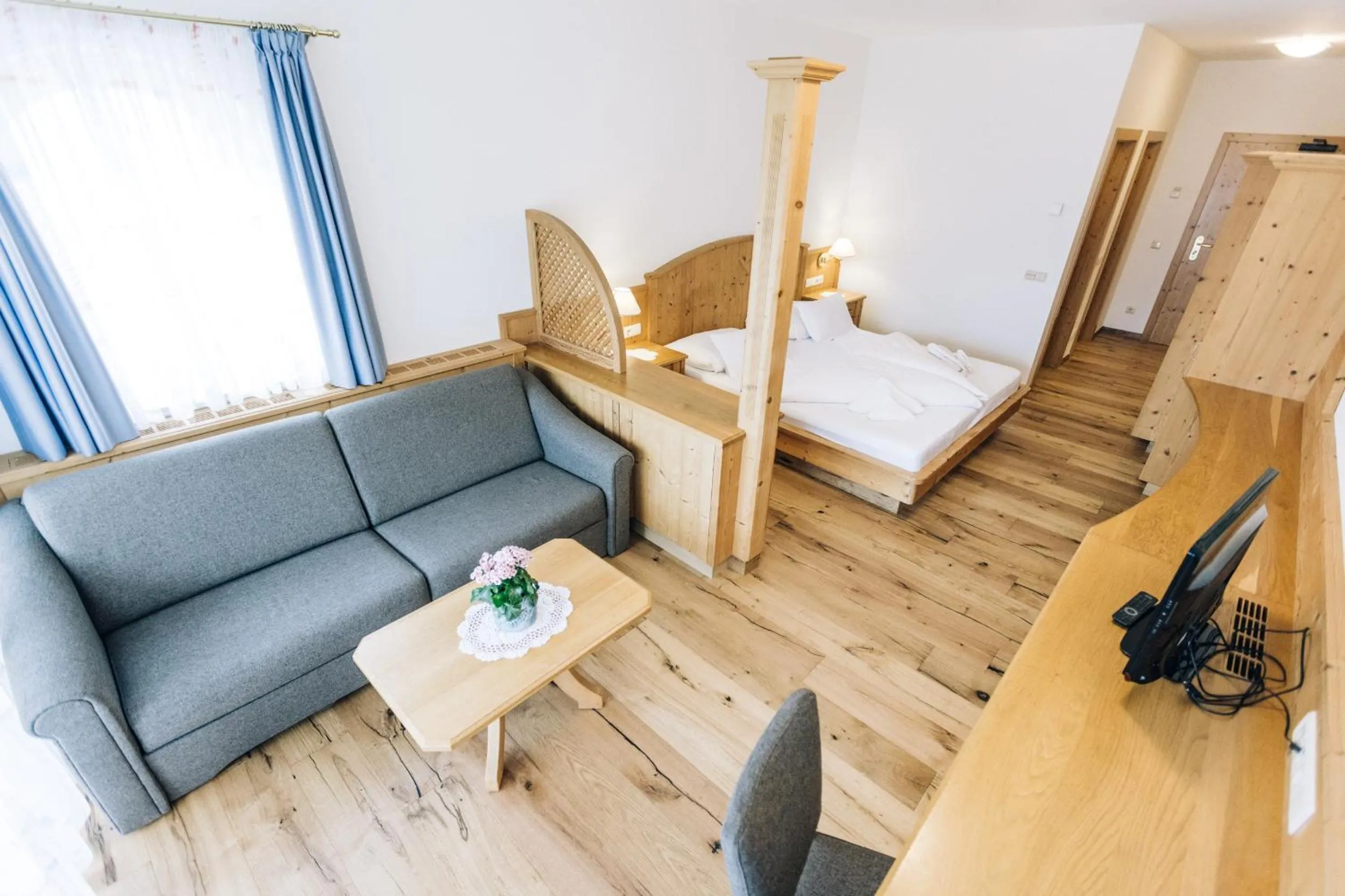 Bed in Hotel Tenz
