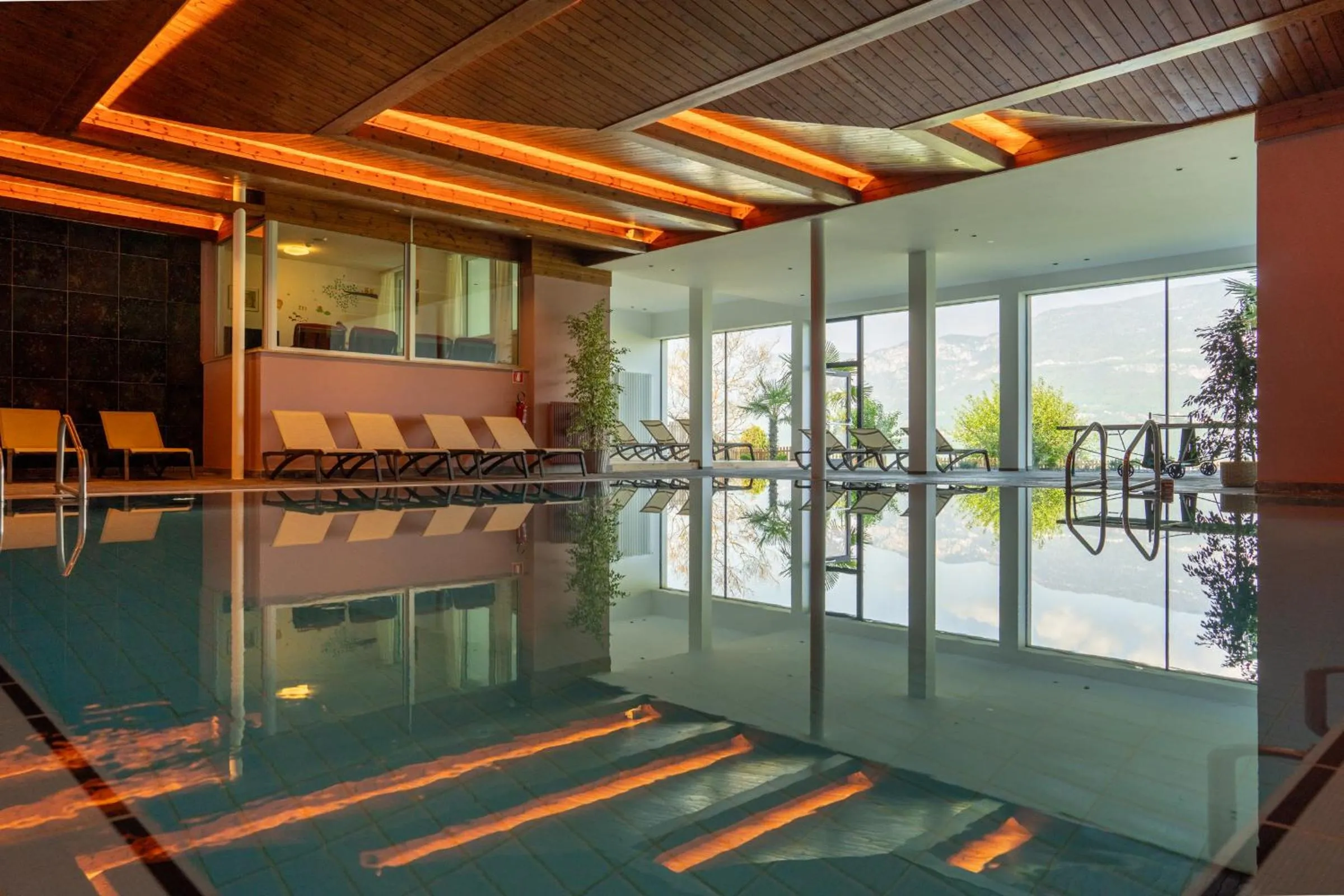 Pool view in Hotel Tenz