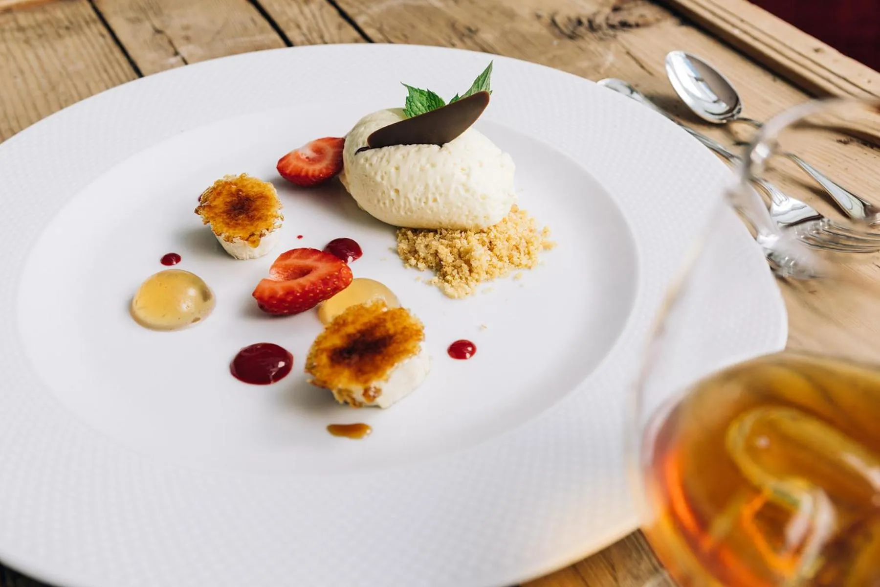 Restaurant/places to eat in Hotel Tenz