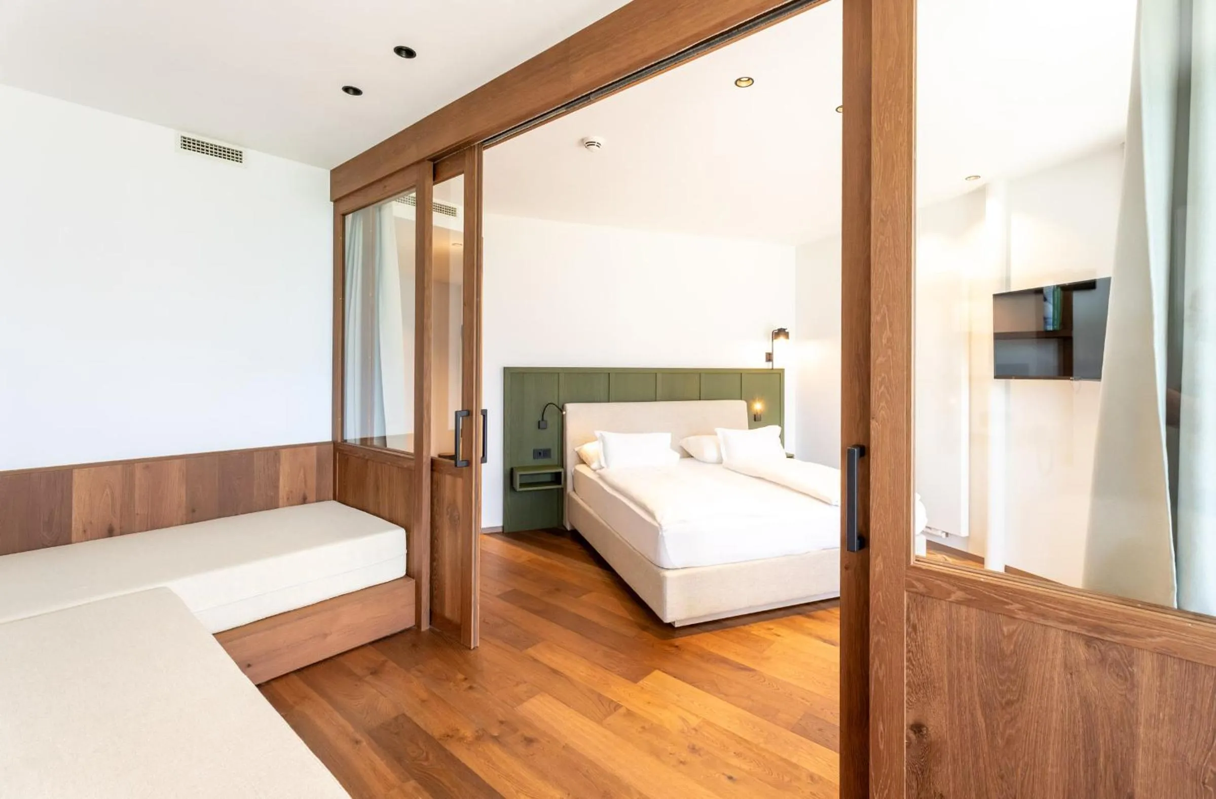 Photo of the whole room, Bed in Hotel Tenz
