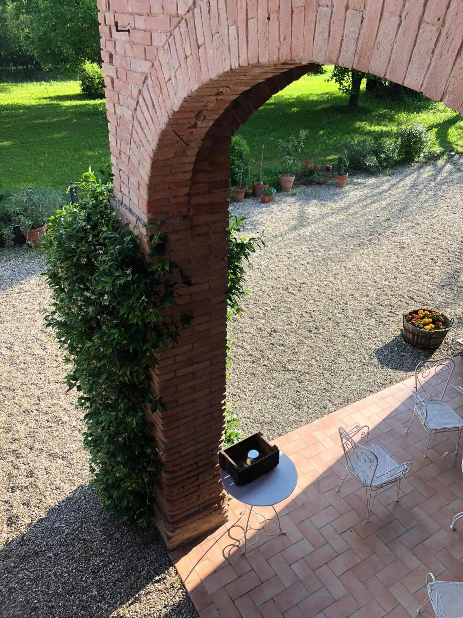 Patio in B&B Podere Merlo