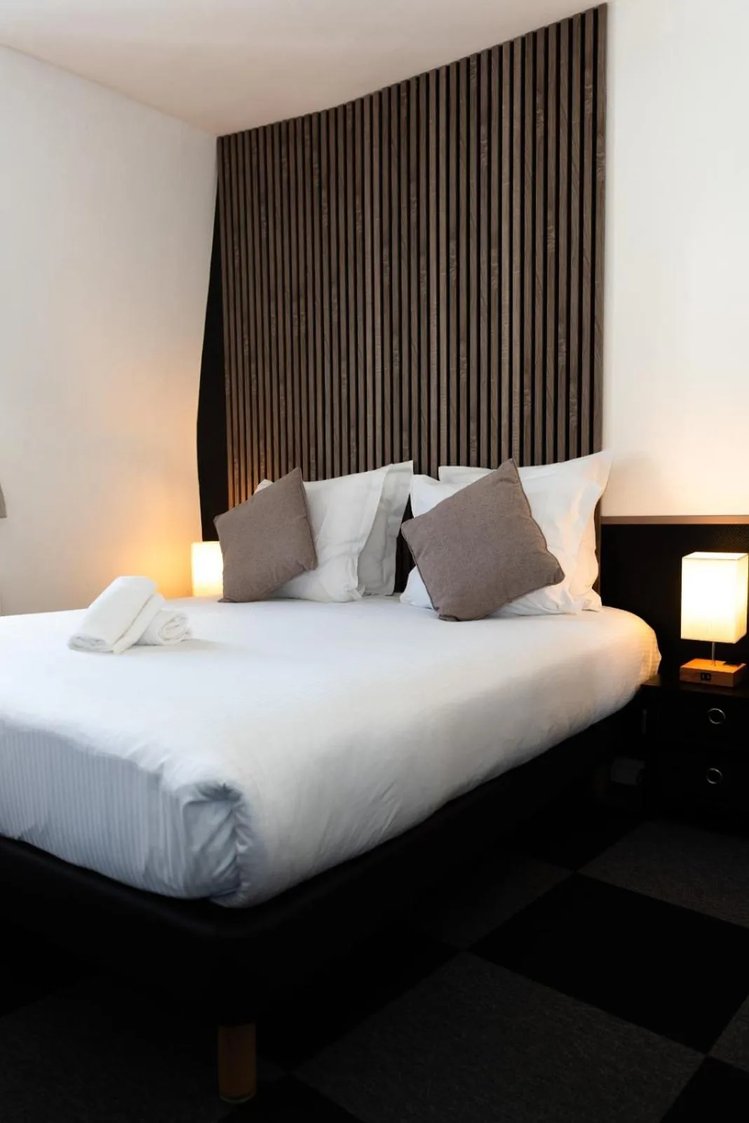 Photo of the whole room, Bed in Hôtel Le Lion D'or