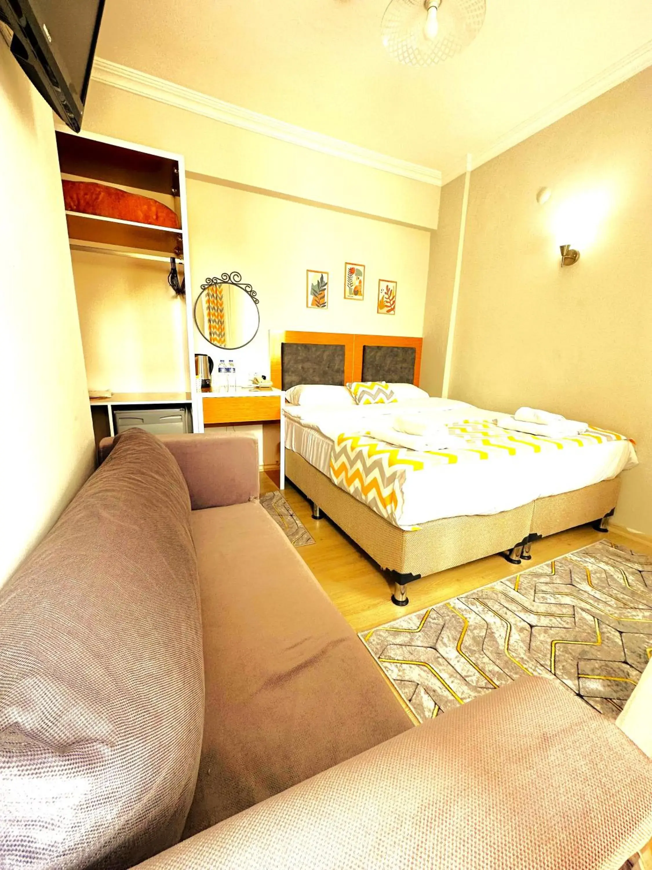 Double Room with Balcony in Kestanbol Hotel Double Room with Balcony in Kestanbol Hotel
