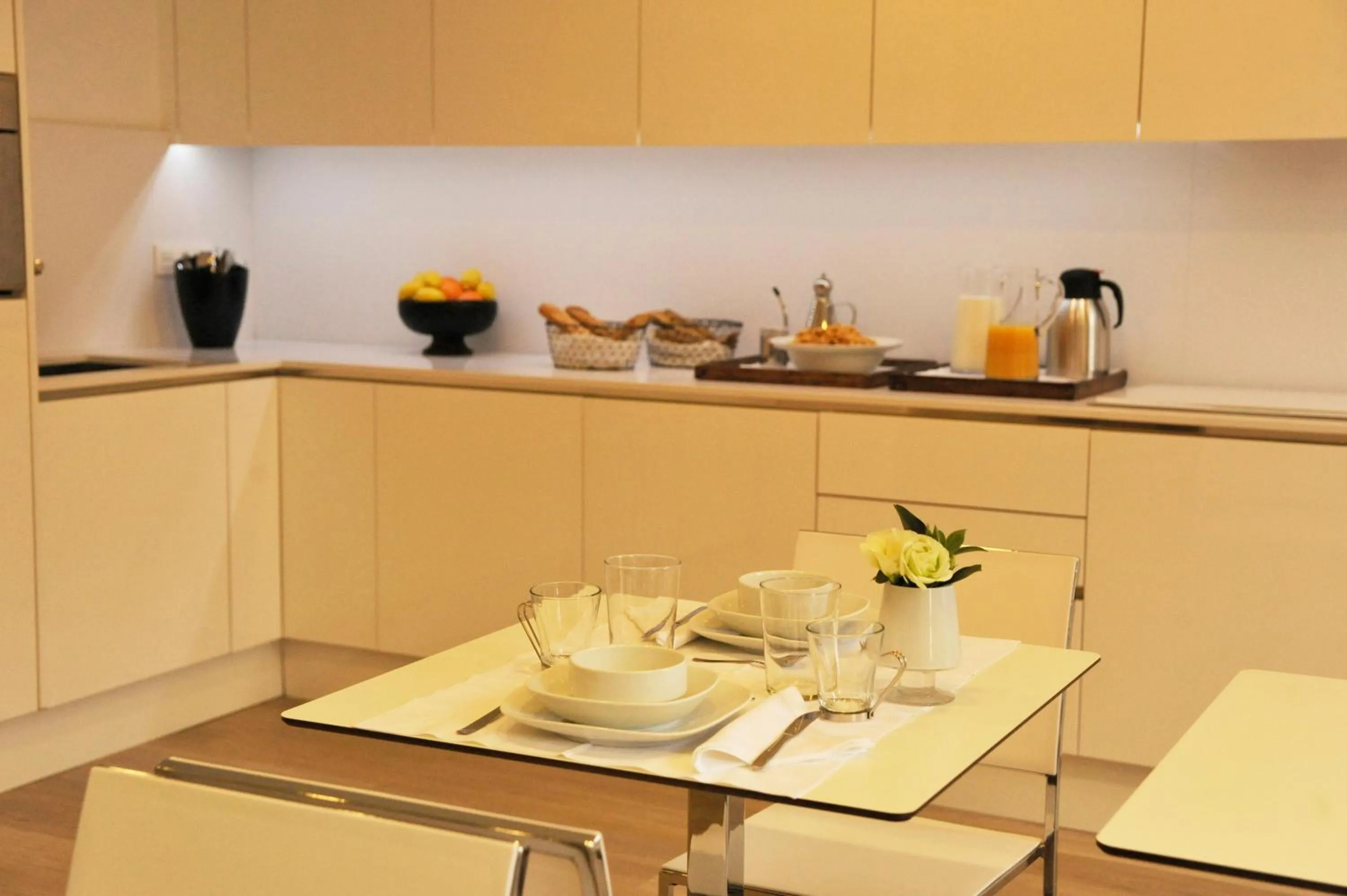 Restaurant/places to eat in The 8 Boutique B&B