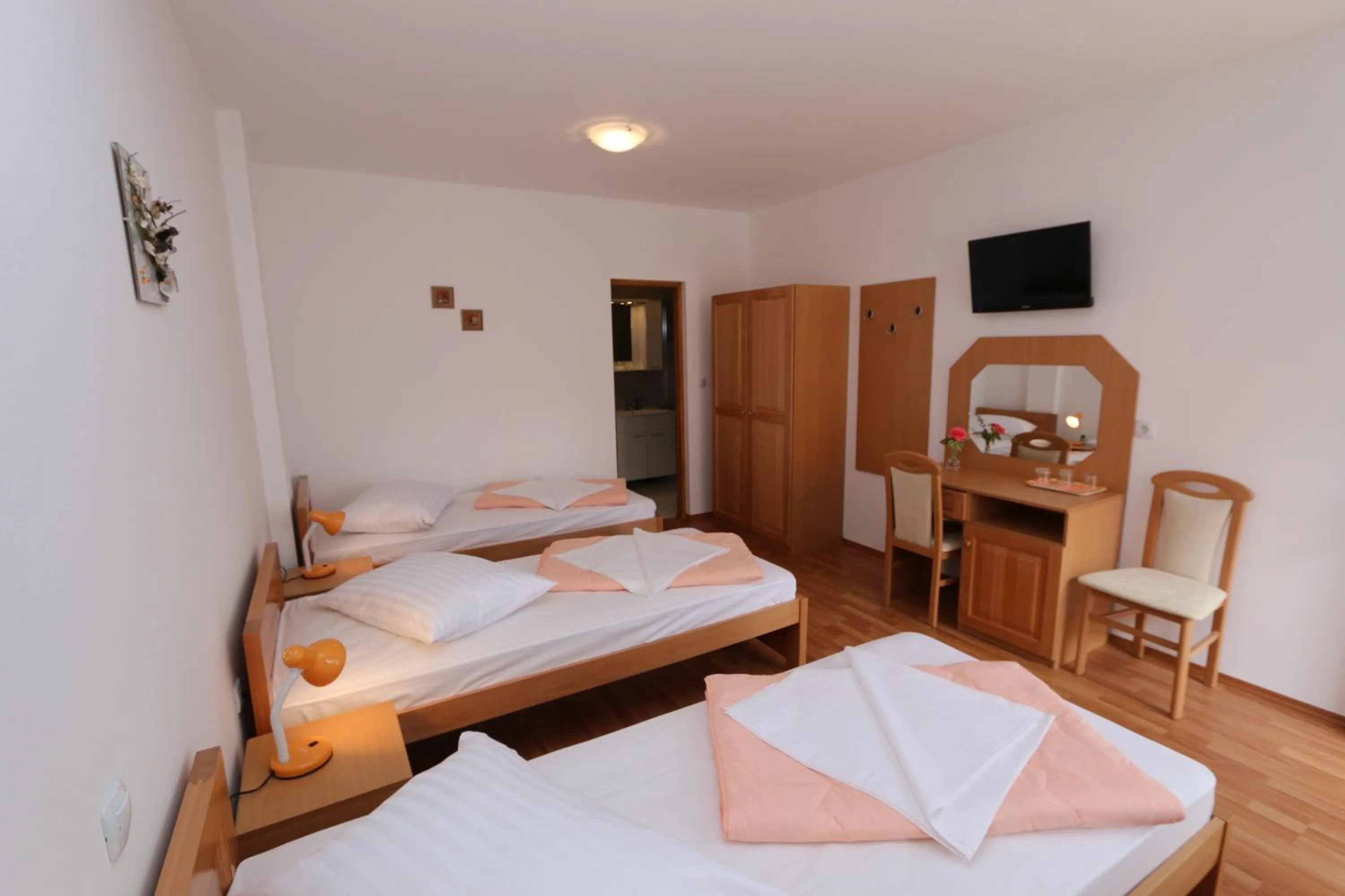 Triple Room - Ground Floor in Pansion Comfort Sidro