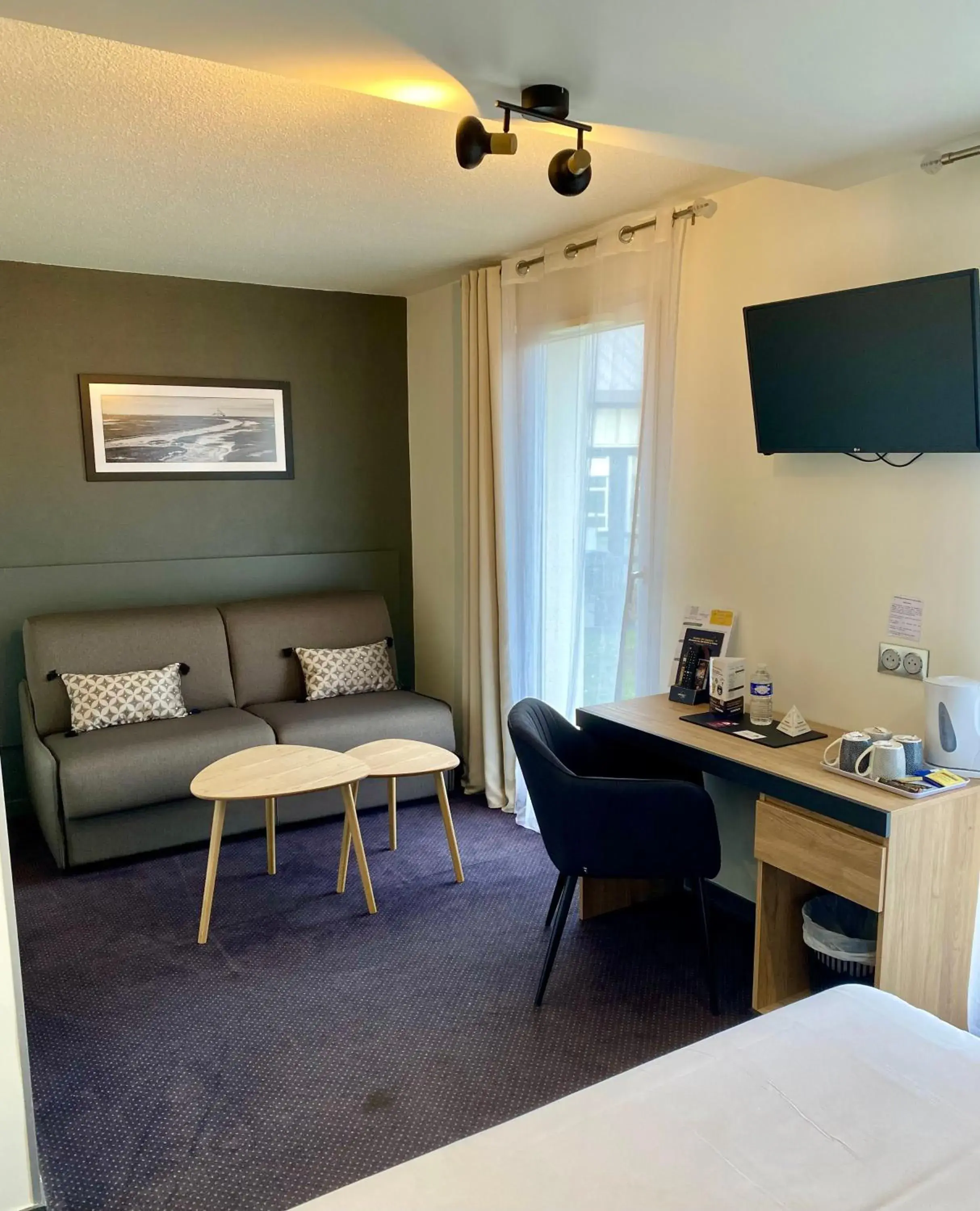 Deluxe Room in Contact Hôtel Lunotel Saint Lô Deluxe Room in Contact Hôtel Lunotel Saint Lô