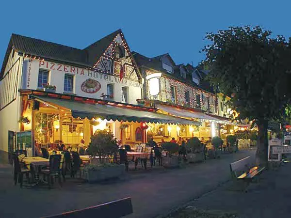 Patio in Hotel Vater Rhein
