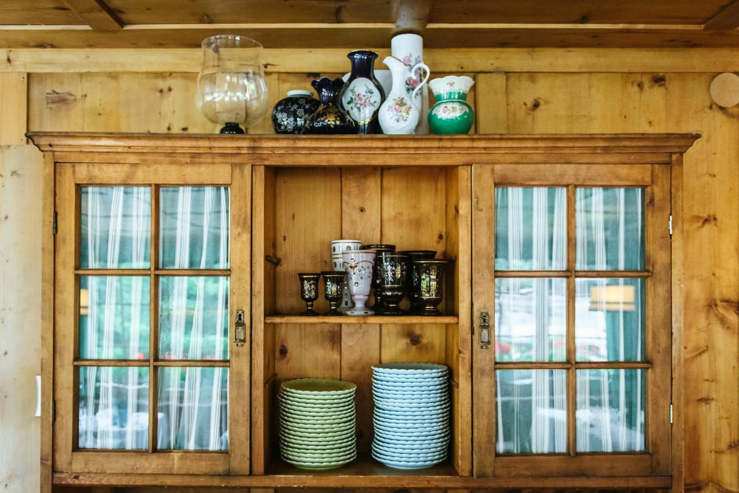 Buffet breakfast in Berghotel Ladinia