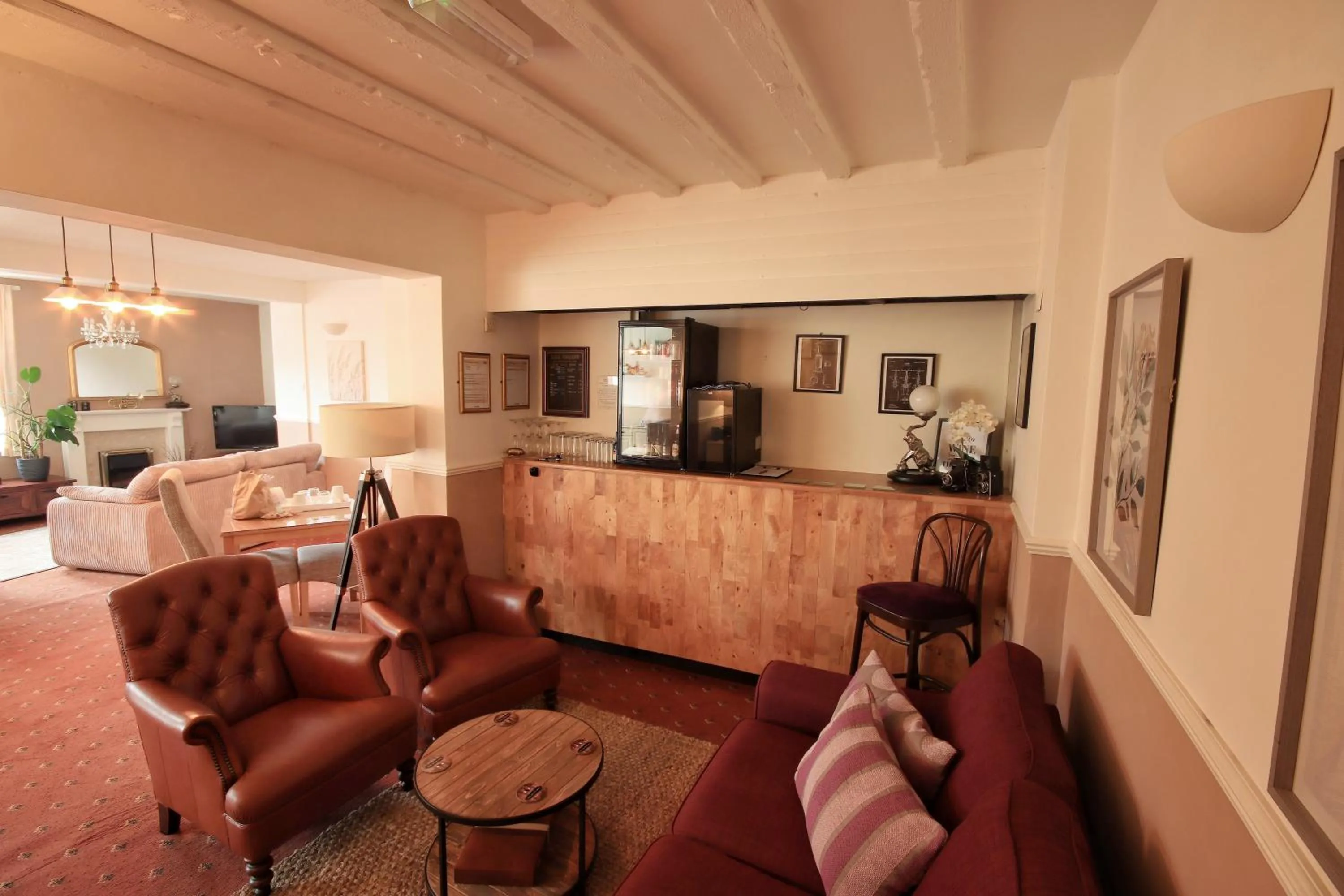 Lounge or bar in Two Beaches