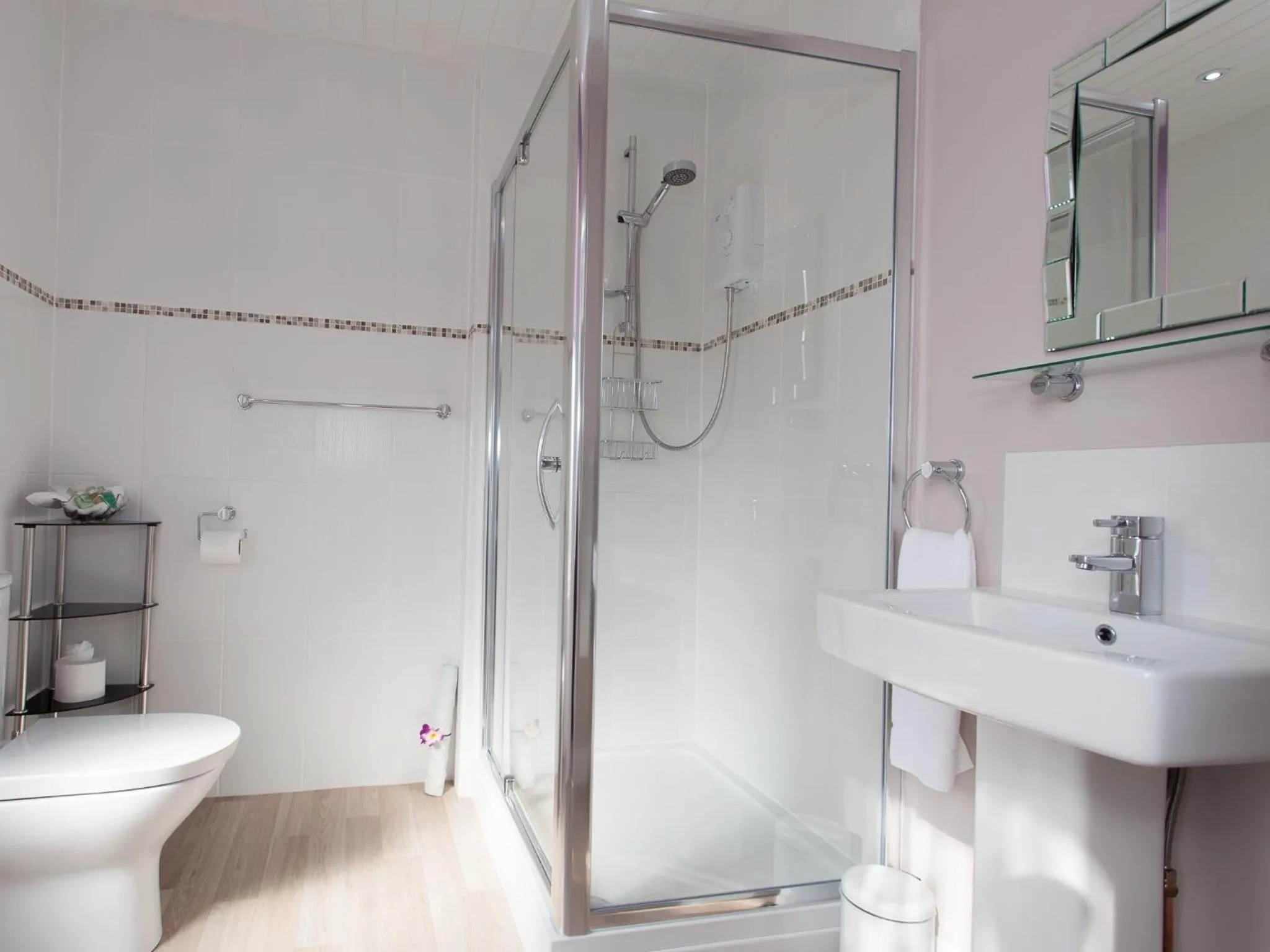 Shower in Two Beaches