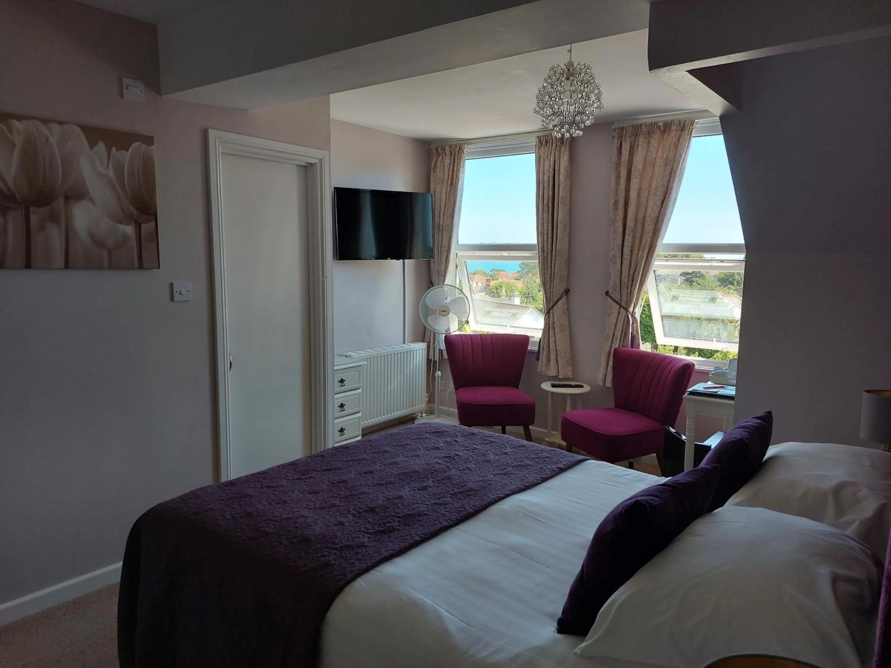 Bed in Two Beaches