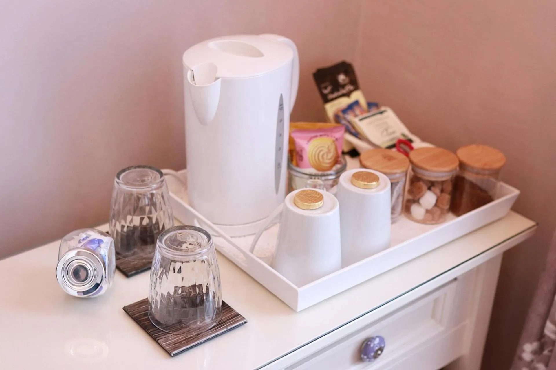 Coffee/tea facilities in Two Beaches