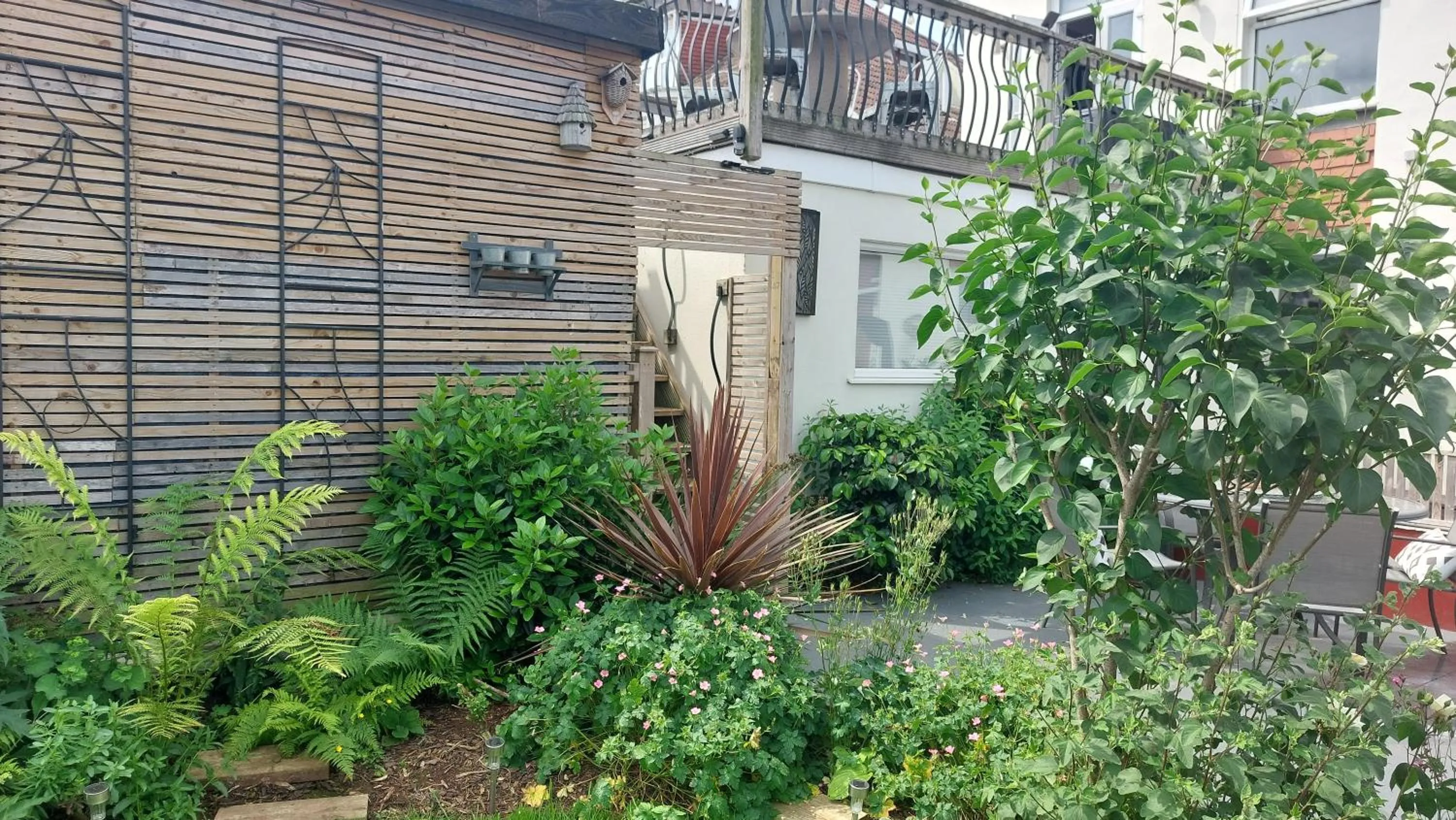 Garden in Two Beaches