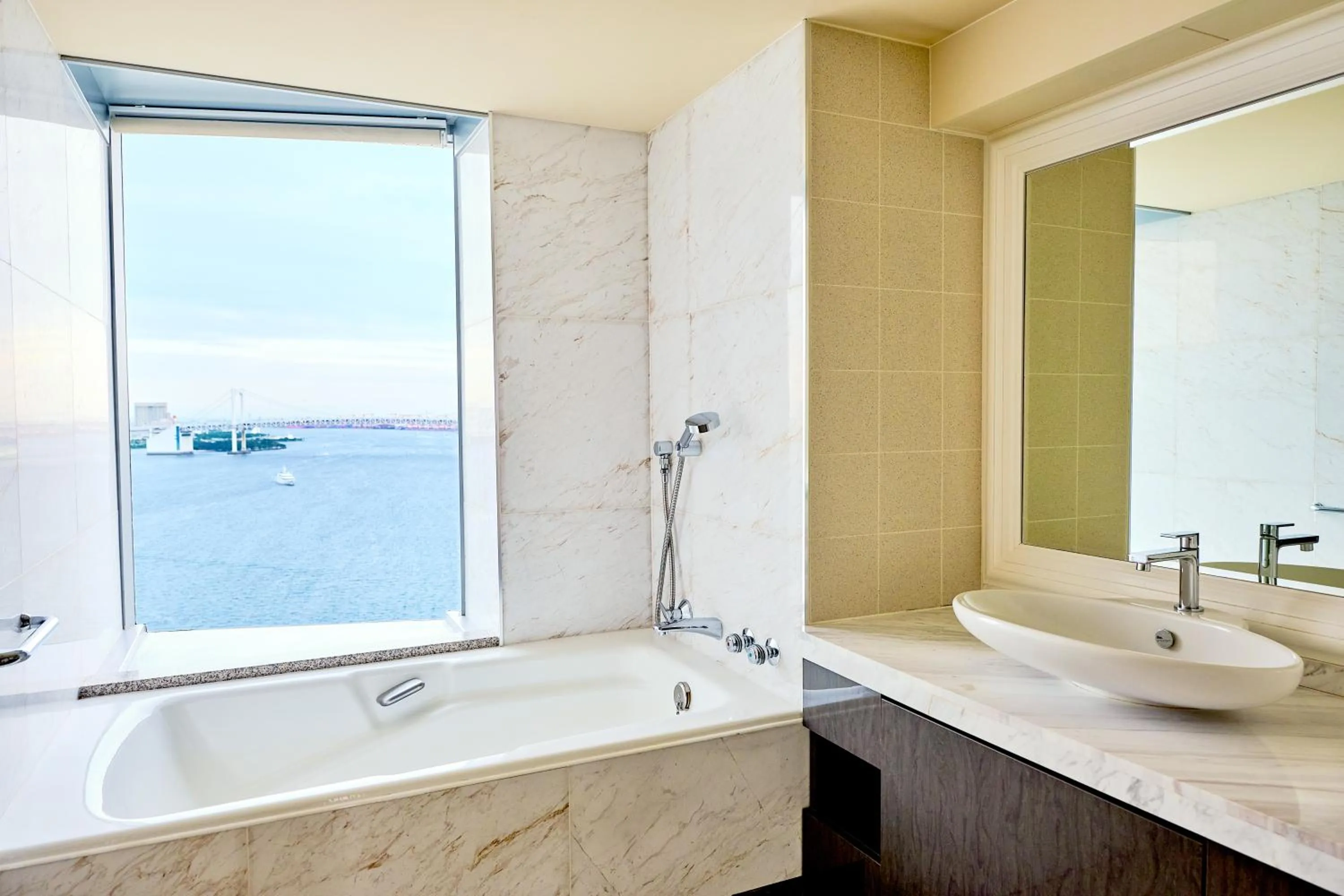 Bathroom in InterContinental Tokyo Bay by IHG