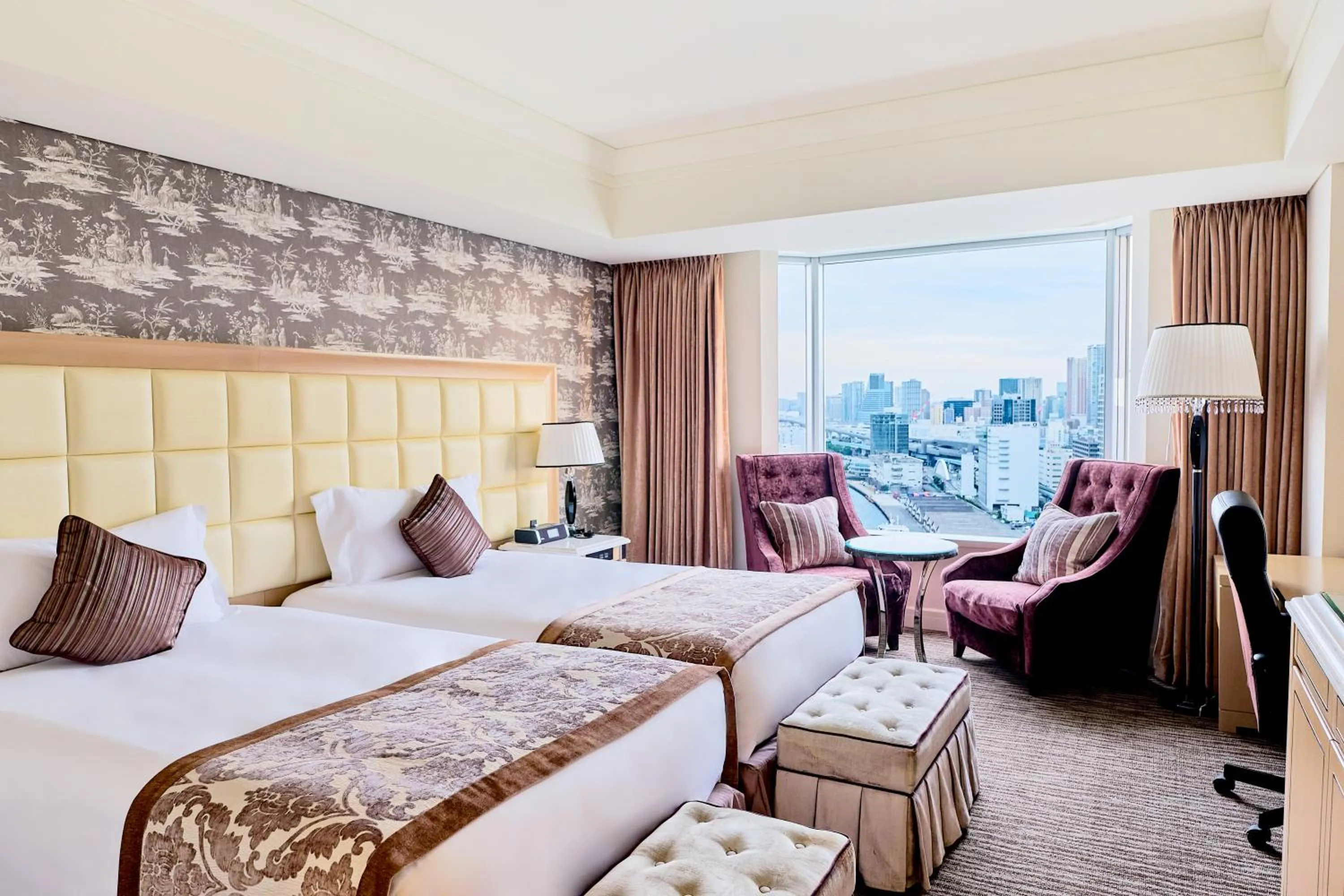 Photo of the whole room, Bed in InterContinental Tokyo Bay by IHG