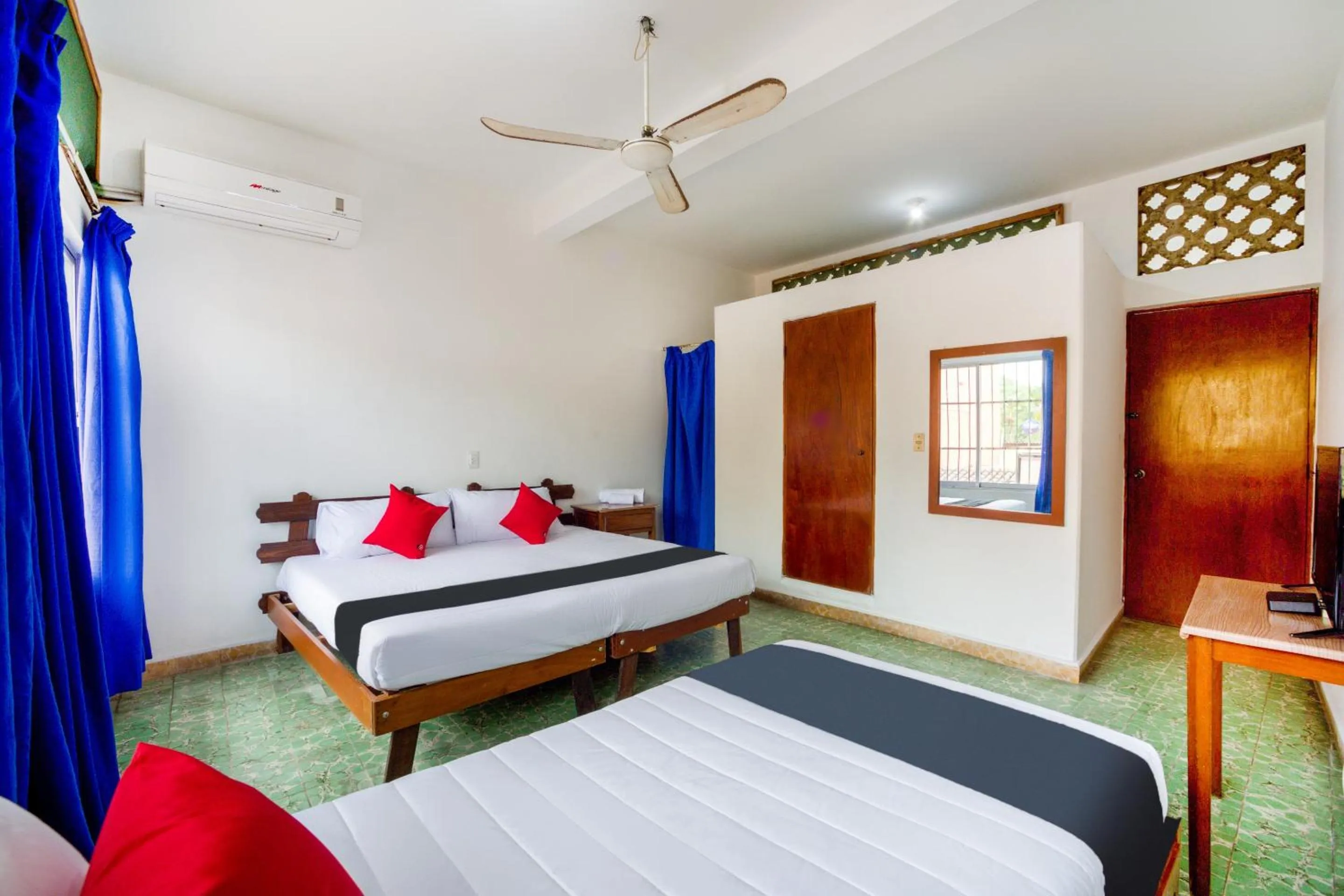 Bedroom, Bed in Hotel Adelita