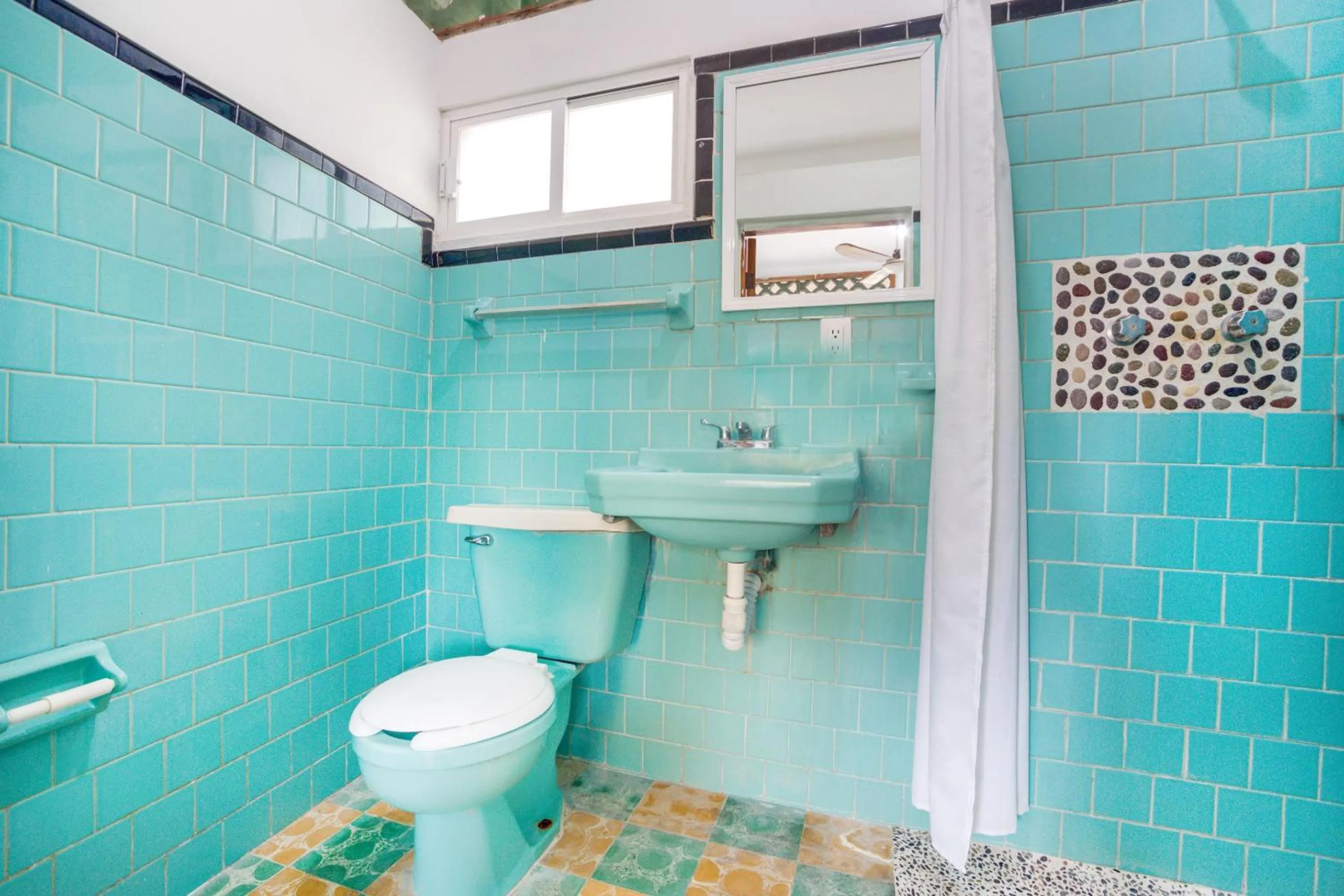 Bathroom in Hotel Adelita