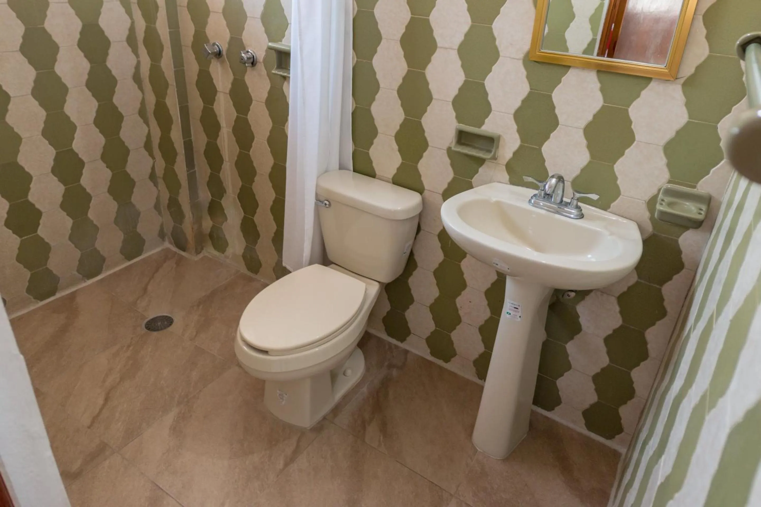 Bathroom in Hotel Adelita