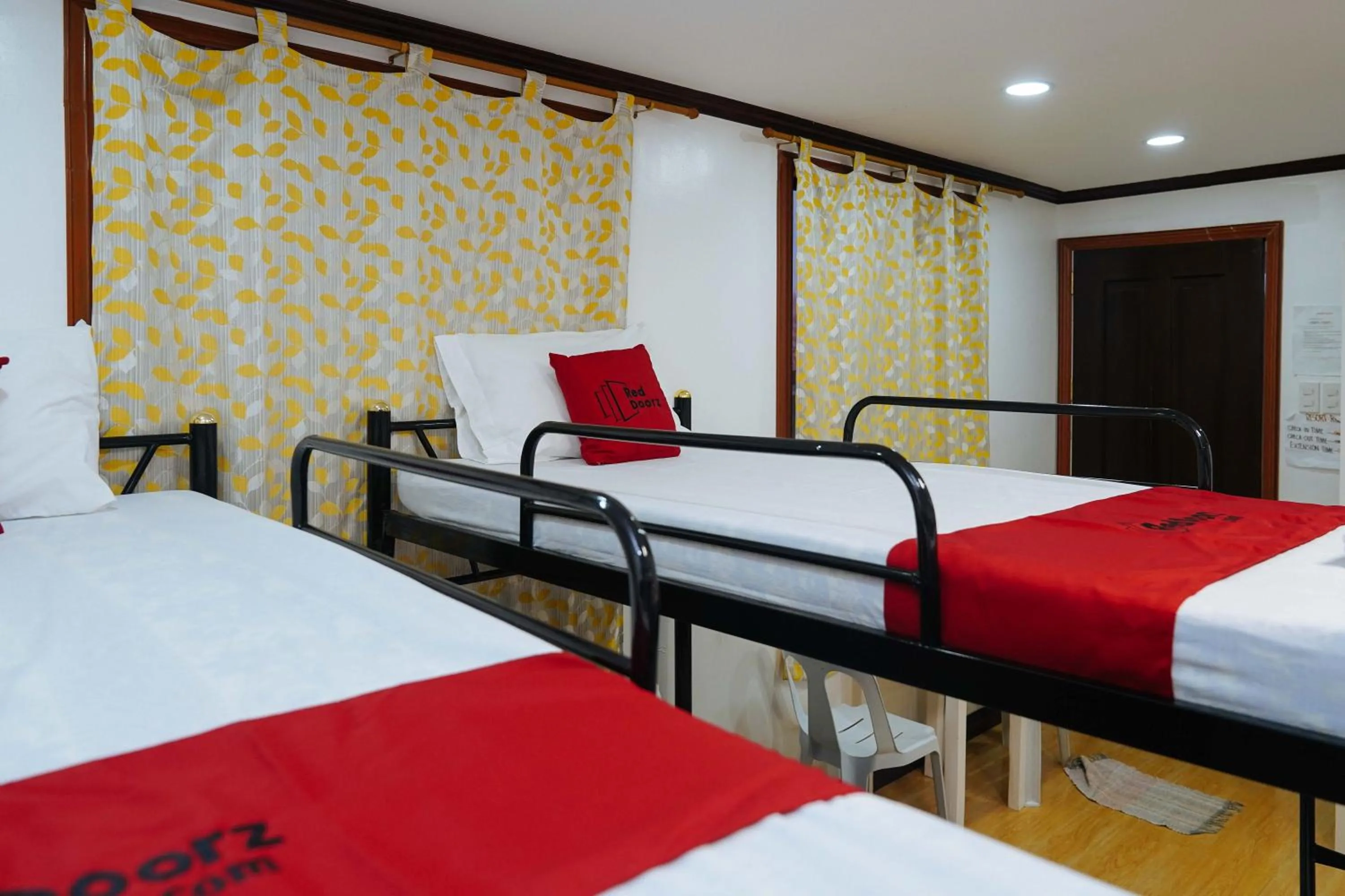 Photo of the whole room, Bed in RedDoorz Plus at Billy's Resort Oslob
