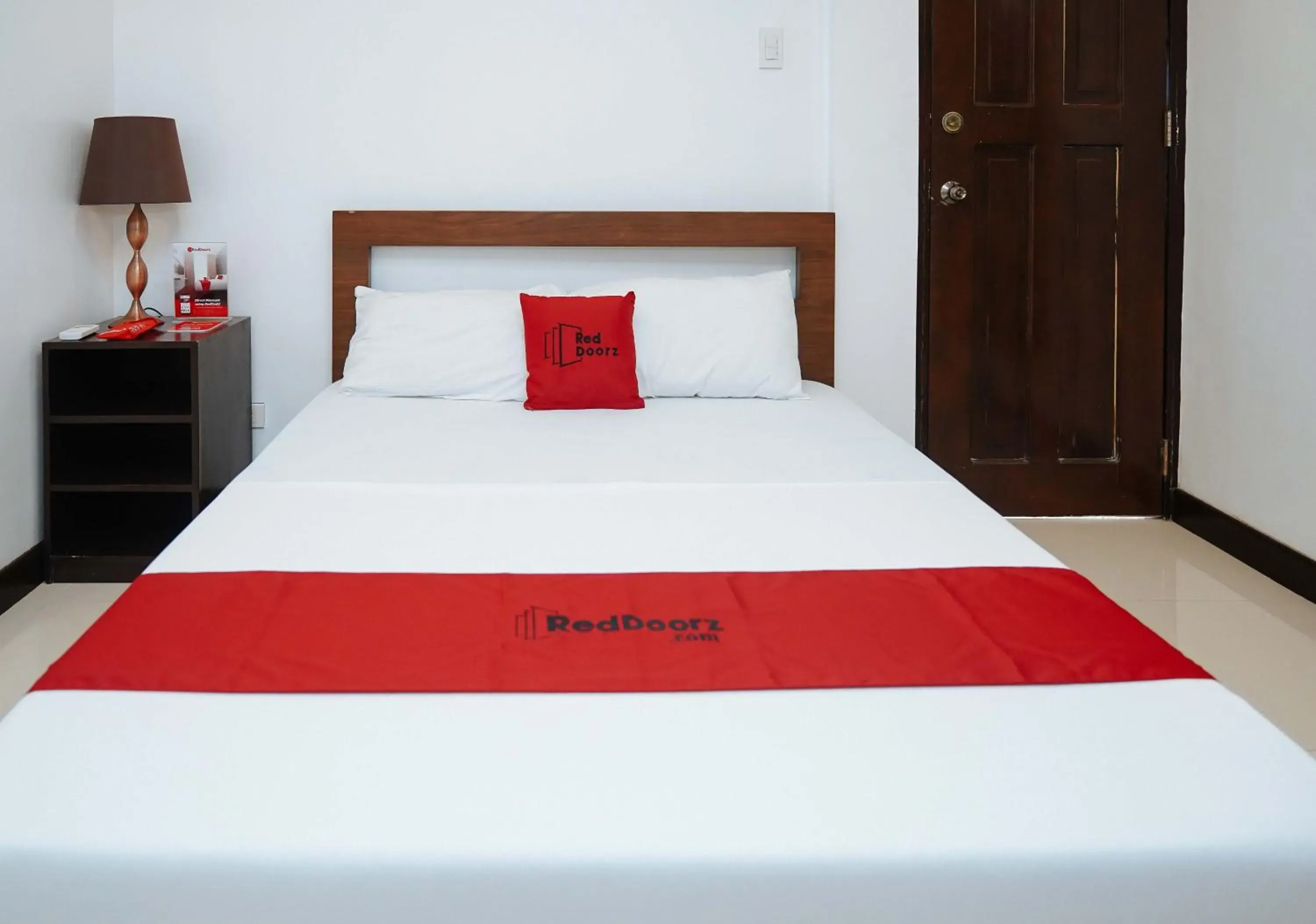 Bedroom, Bed in RedDoorz Plus at Billy's Resort Oslob Bedroom, Bed in RedDoorz Plus at Billy's Resort Oslob