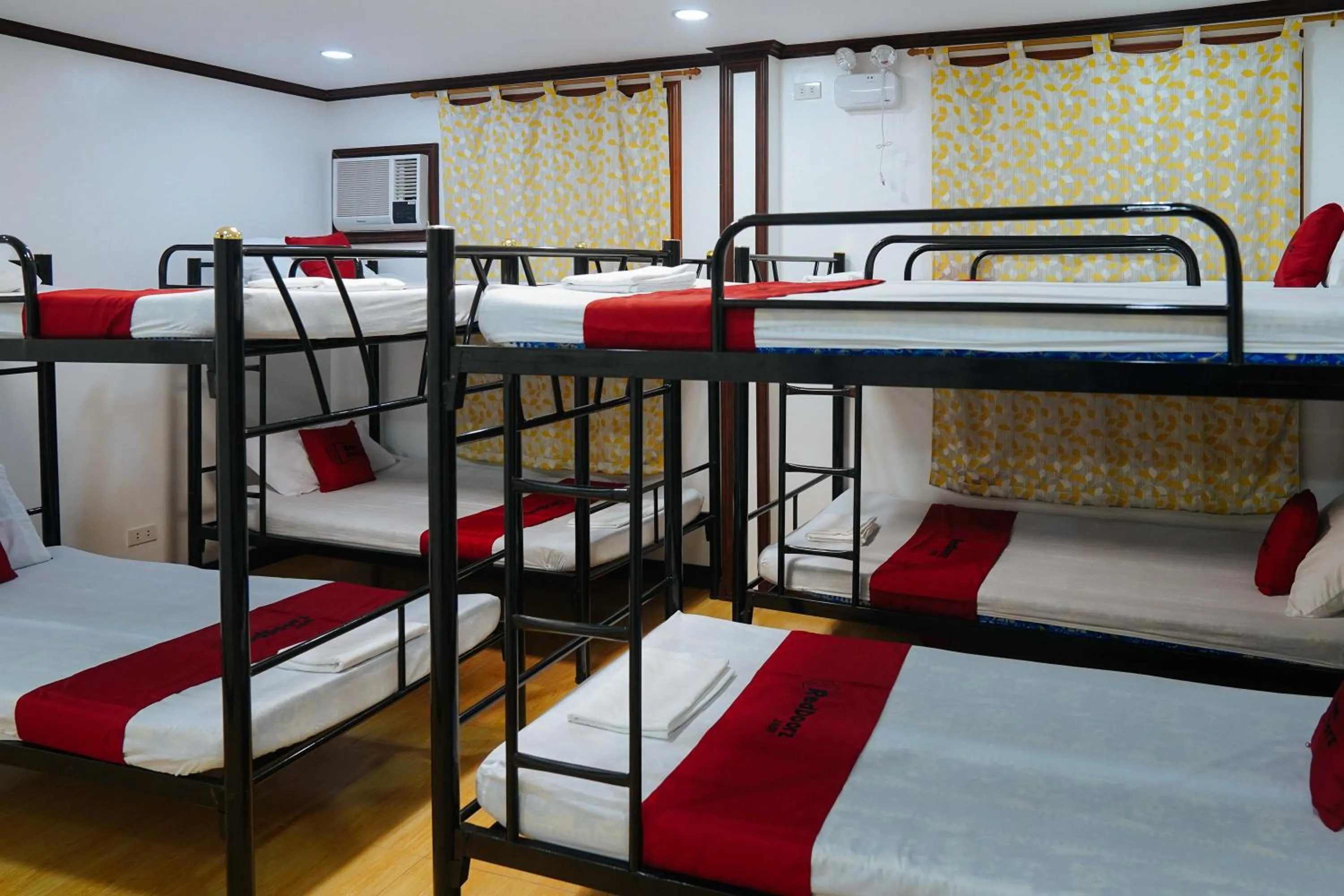 Photo of the whole room, Bed in RedDoorz Plus at Billy's Resort Oslob