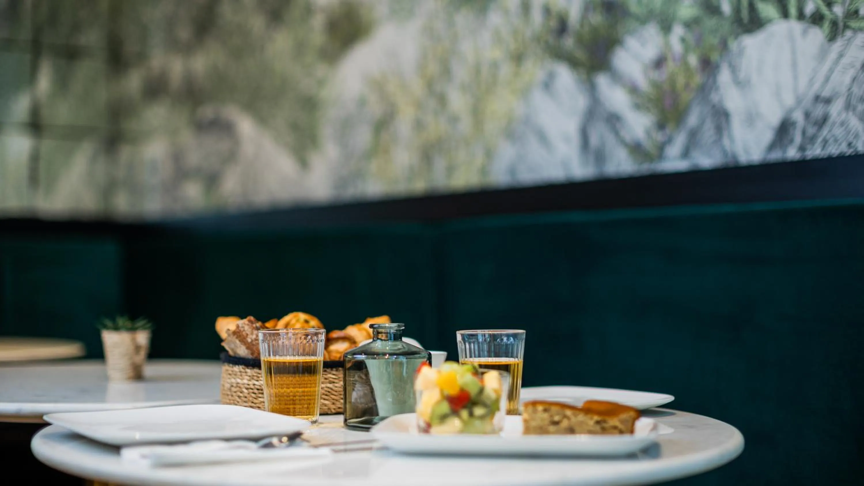 Breakfast in Hôtel Bristol Union Intra Muros