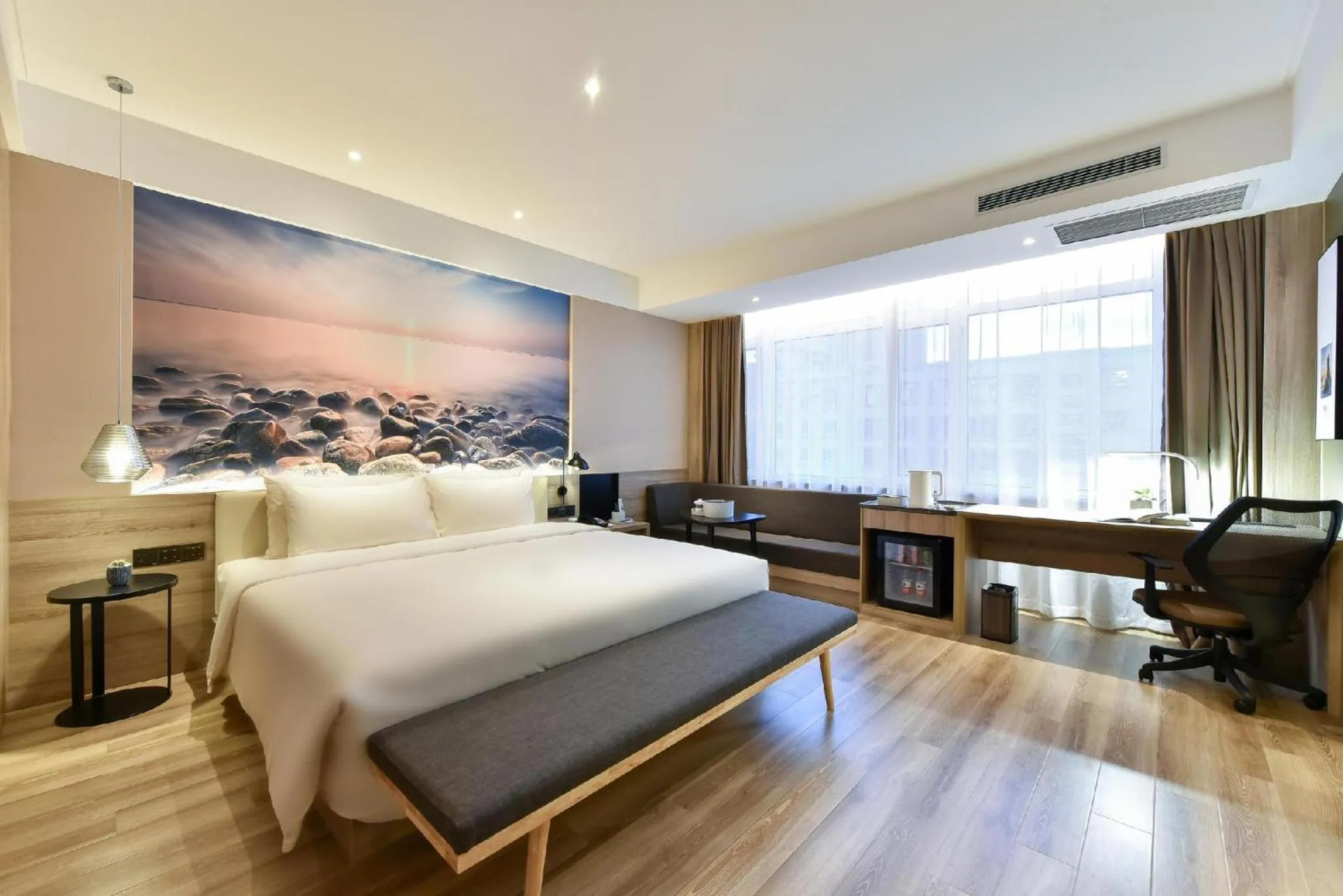 Photo of the whole room, Bed in Atour Hotel Dalian Lvshunkou