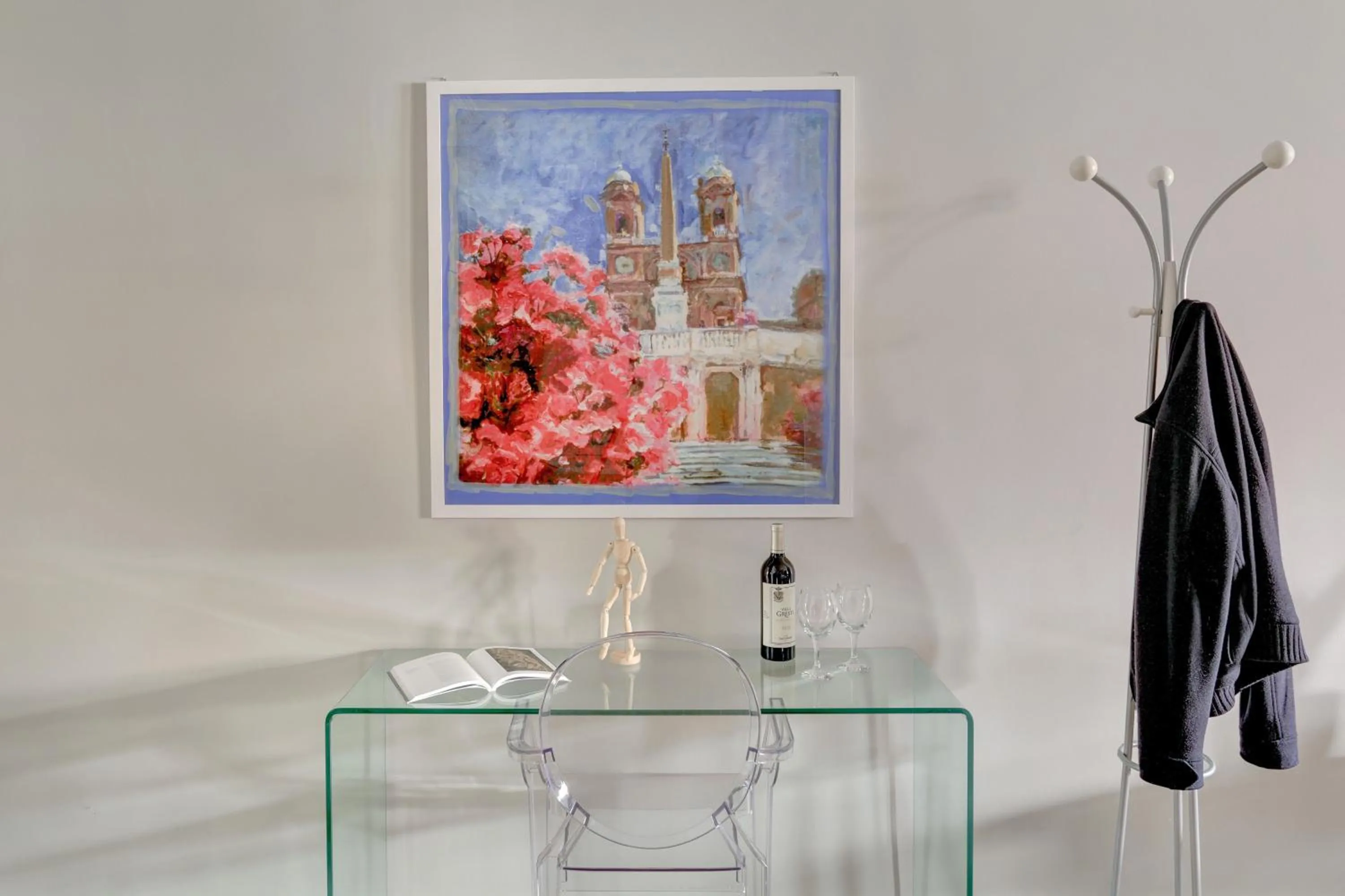 Decorative detail in Piazzetta Margutta - My Extra Home