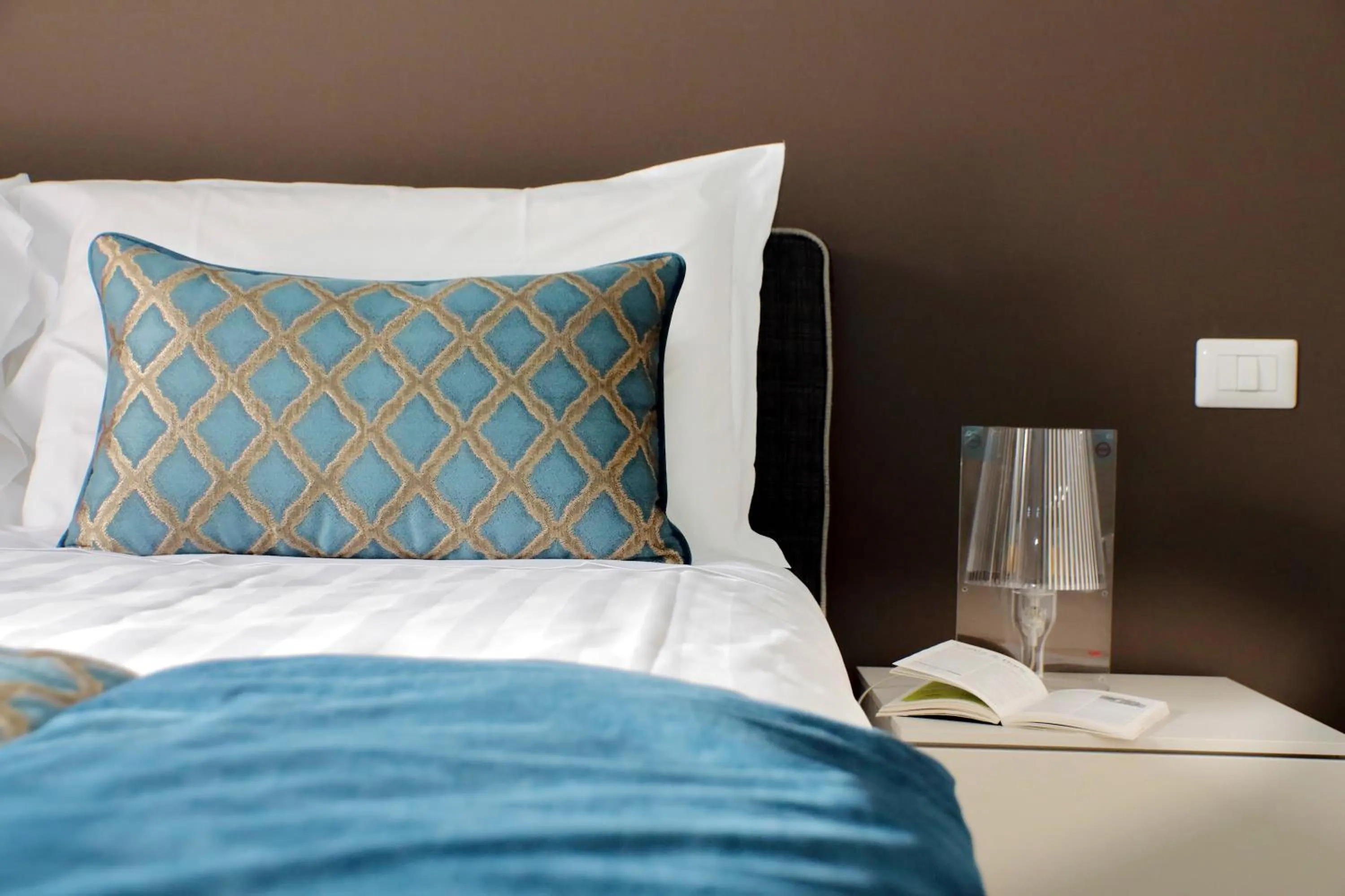 Bed in Piazzetta Margutta - My Extra Home