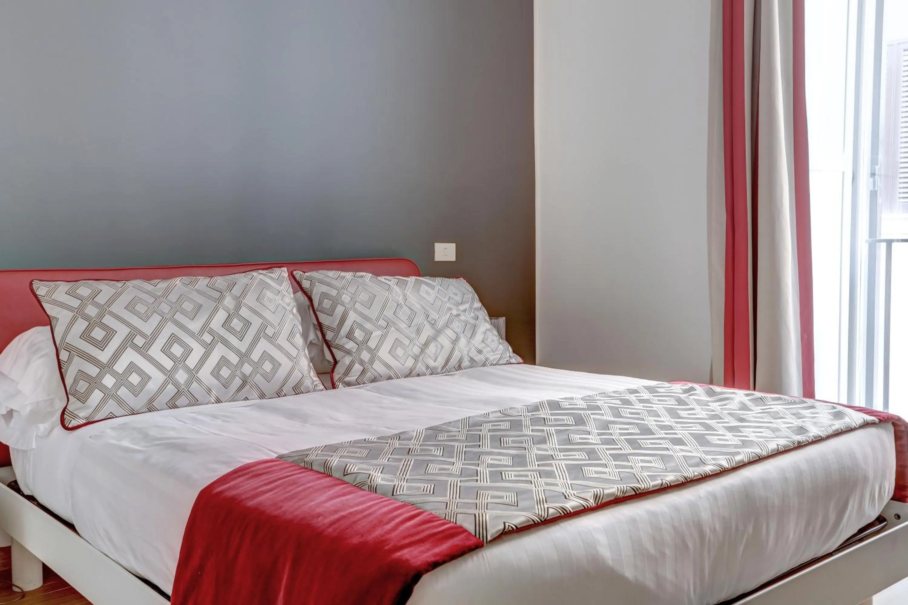 Bedroom, Bed in Piazzetta Margutta - My Extra Home