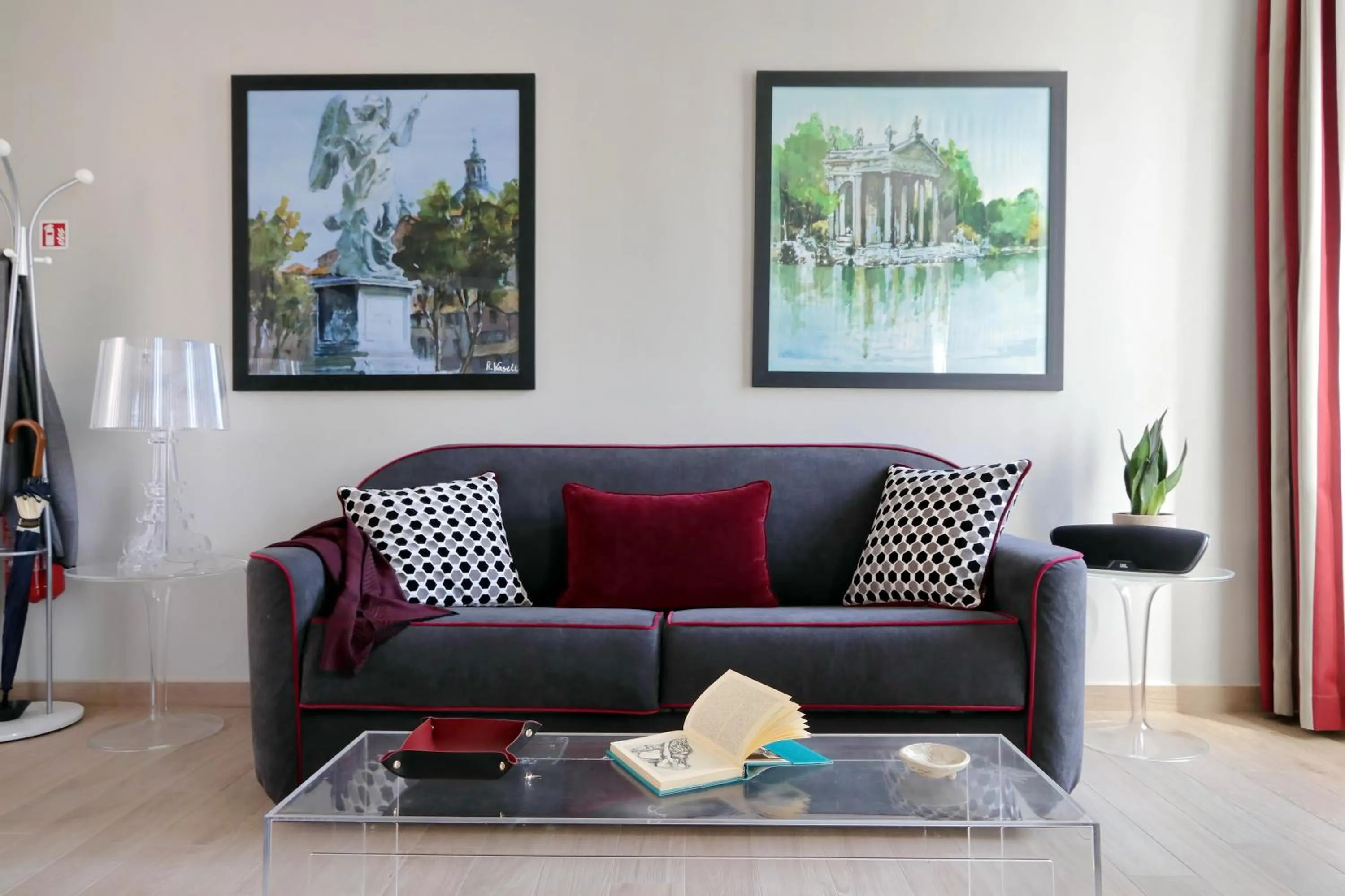 Living room in Piazzetta Margutta - My Extra Home